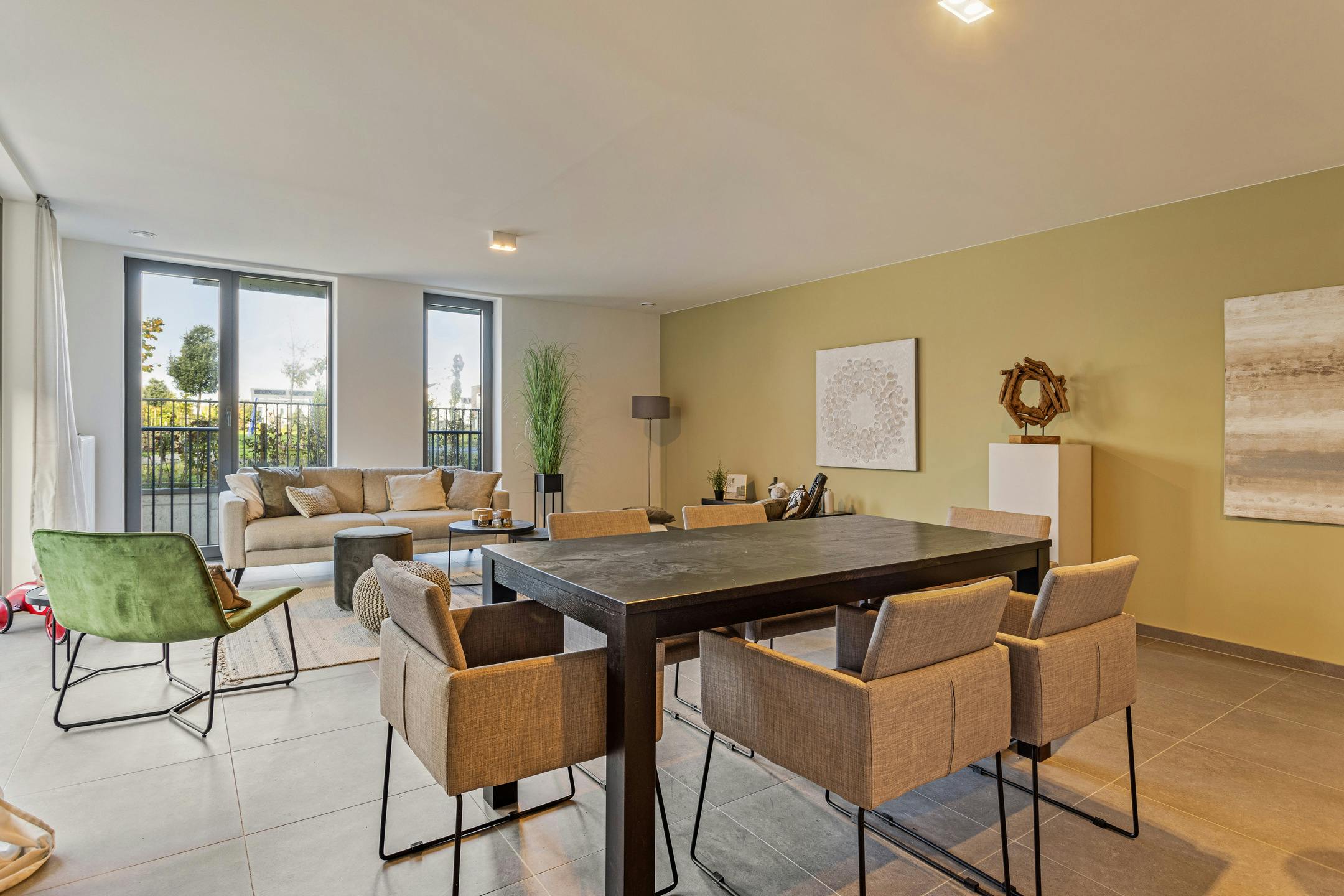 Nieuwbouwappartement met riant terras te koop in Rumbeke foto {{pictureIndex}}