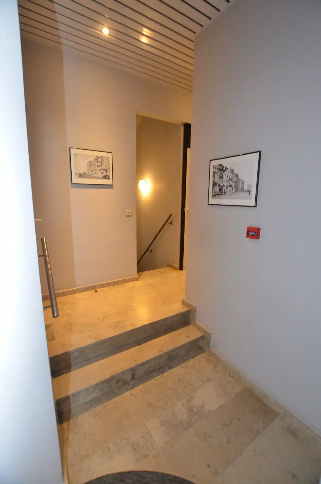 Mooie gelijkvloerse studio met tuin/terras foto 13