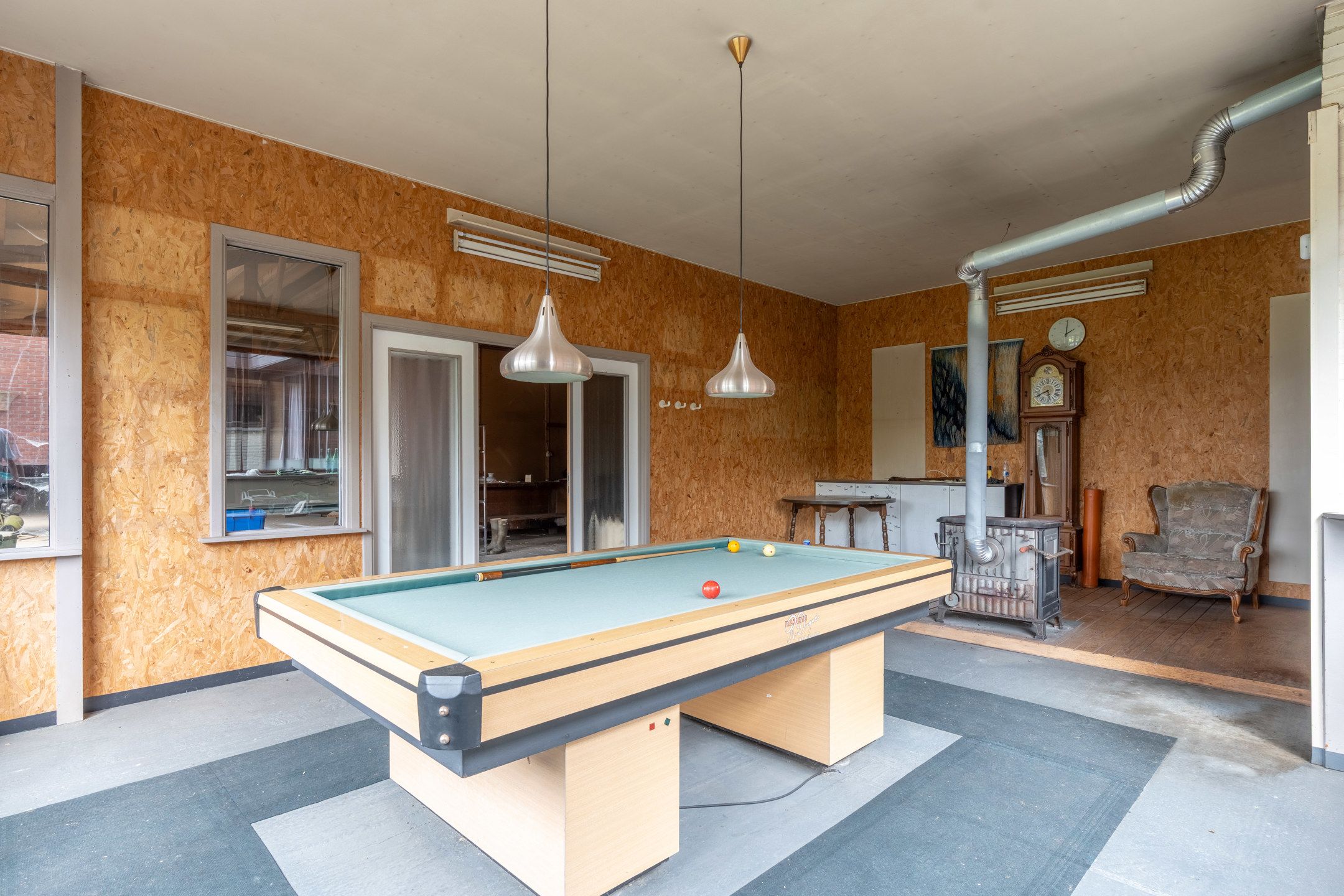 Ruime, te renoveren woning met vergund magazijn te Beerse foto 32