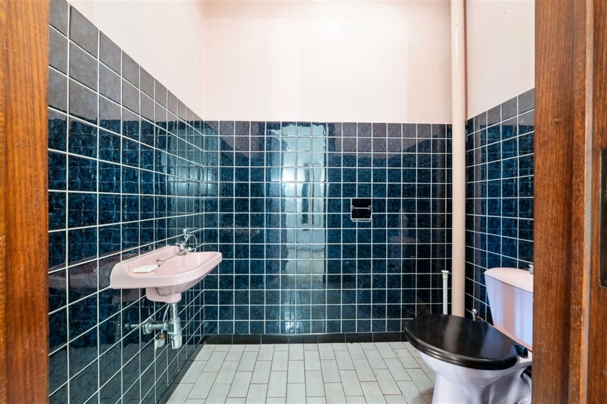 RUIME VILLA MET PRACHTIG UITZICHT EN ENORM VEEL POTENTIEEL IN JEUK  foto 17