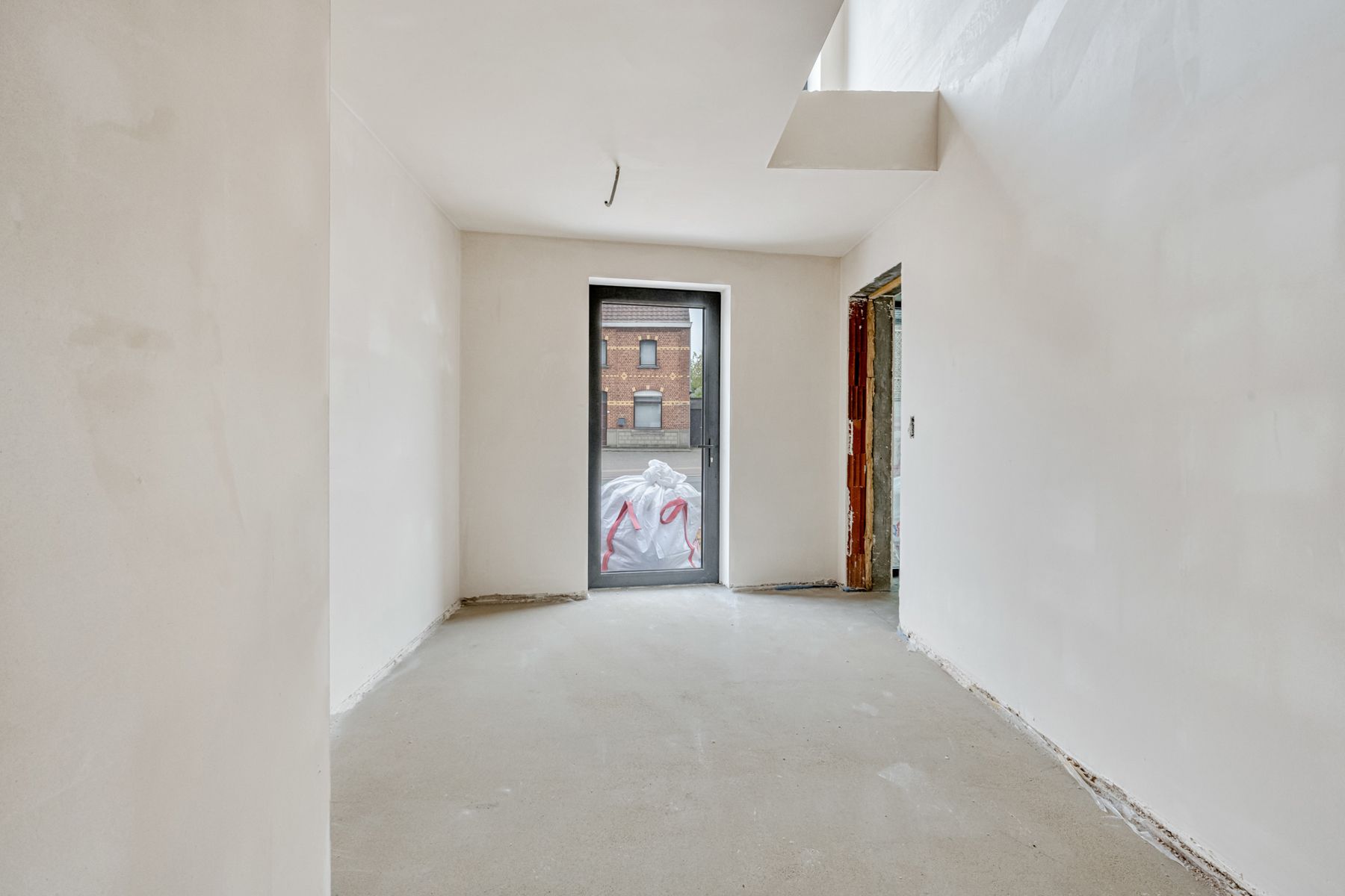 Riante eigendom met 4 slaapkamers en 2 badkamers foto 4