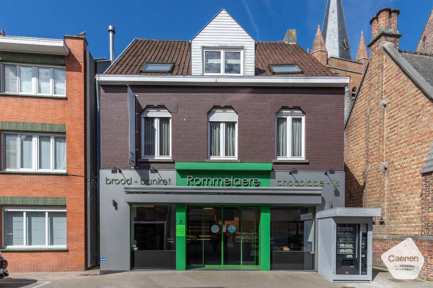 Veelzijdig handelspand met woonst en met tal van mogelijkheden momenteel ingericht als bakkerij foto 6