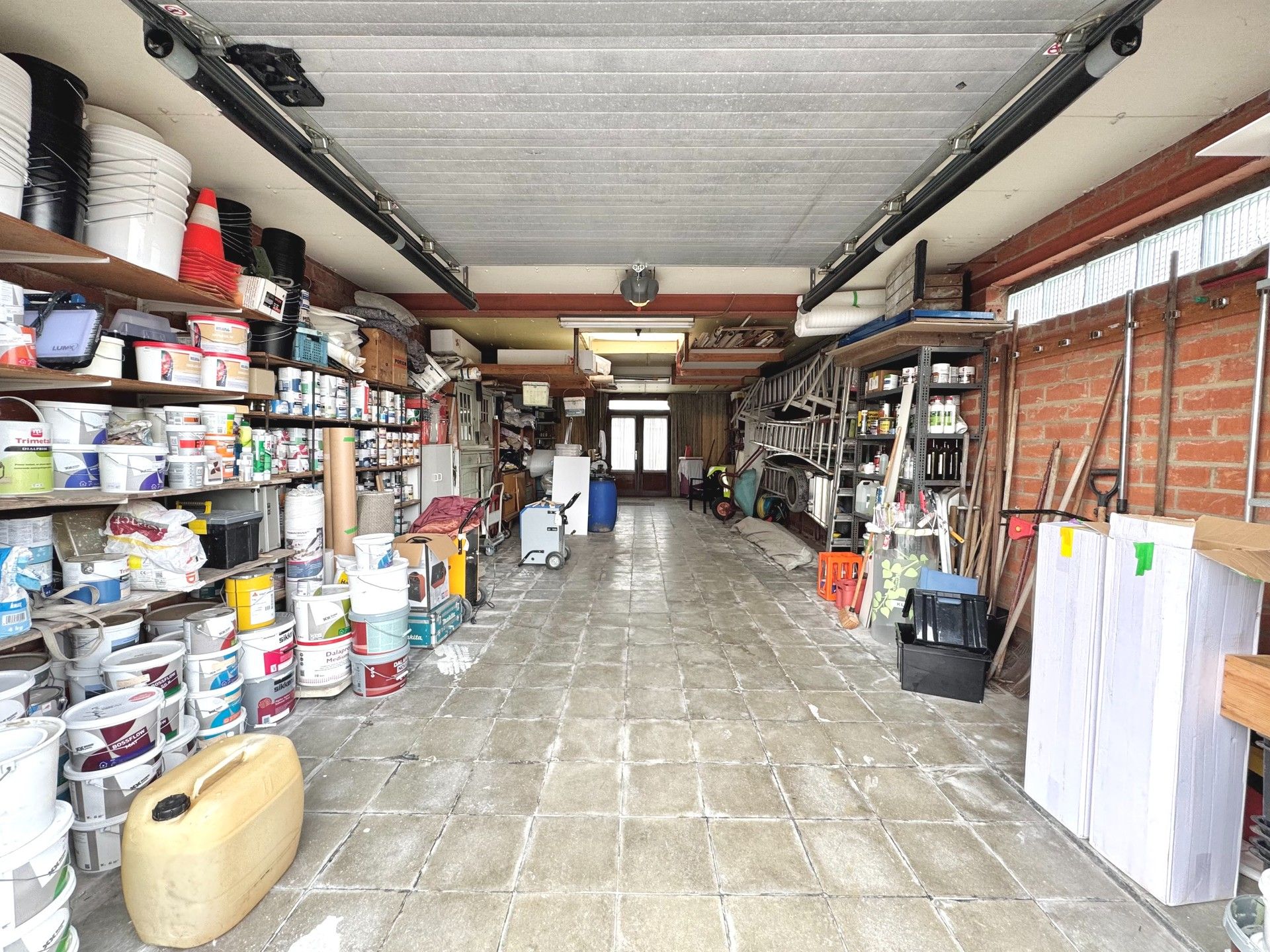 RUIME WONING MET MAGAZIJN EN UITWEG op 493 m² foto 31
