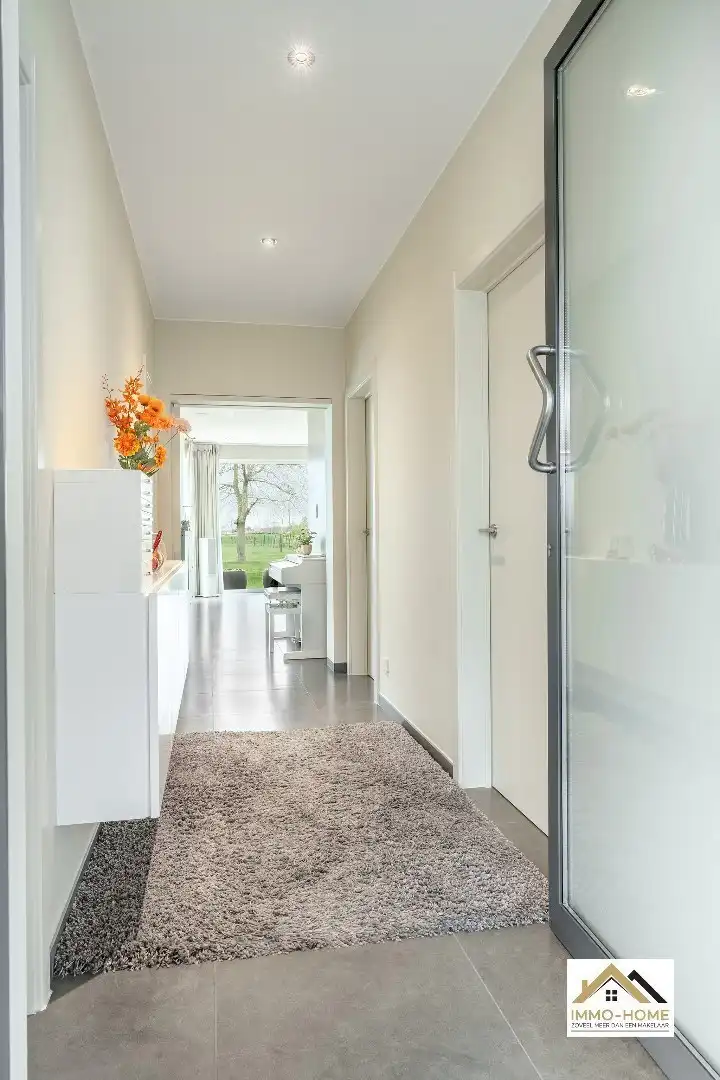 Vrijstaande woning met 3000M2 grond en landelijk uitzicht!! foto 16