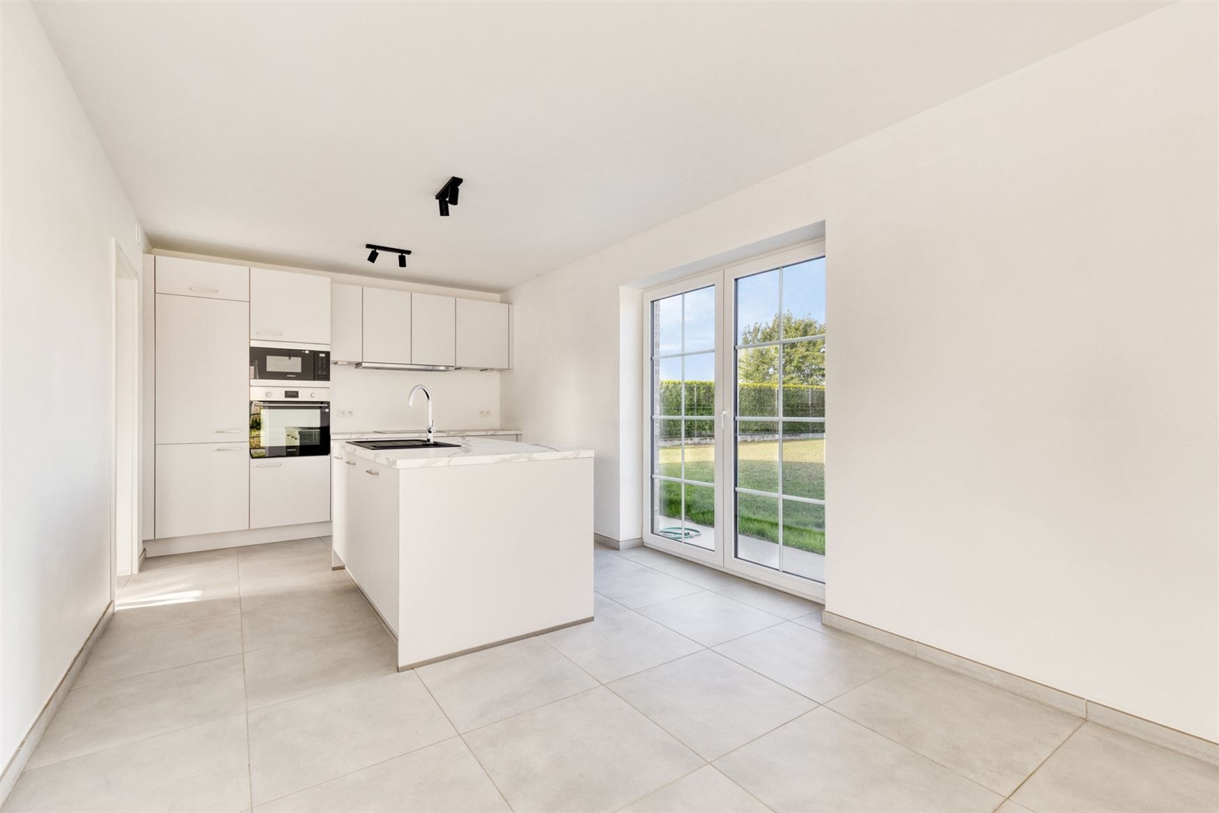 Nieuwbouwwoning op absolute topligging foto 6