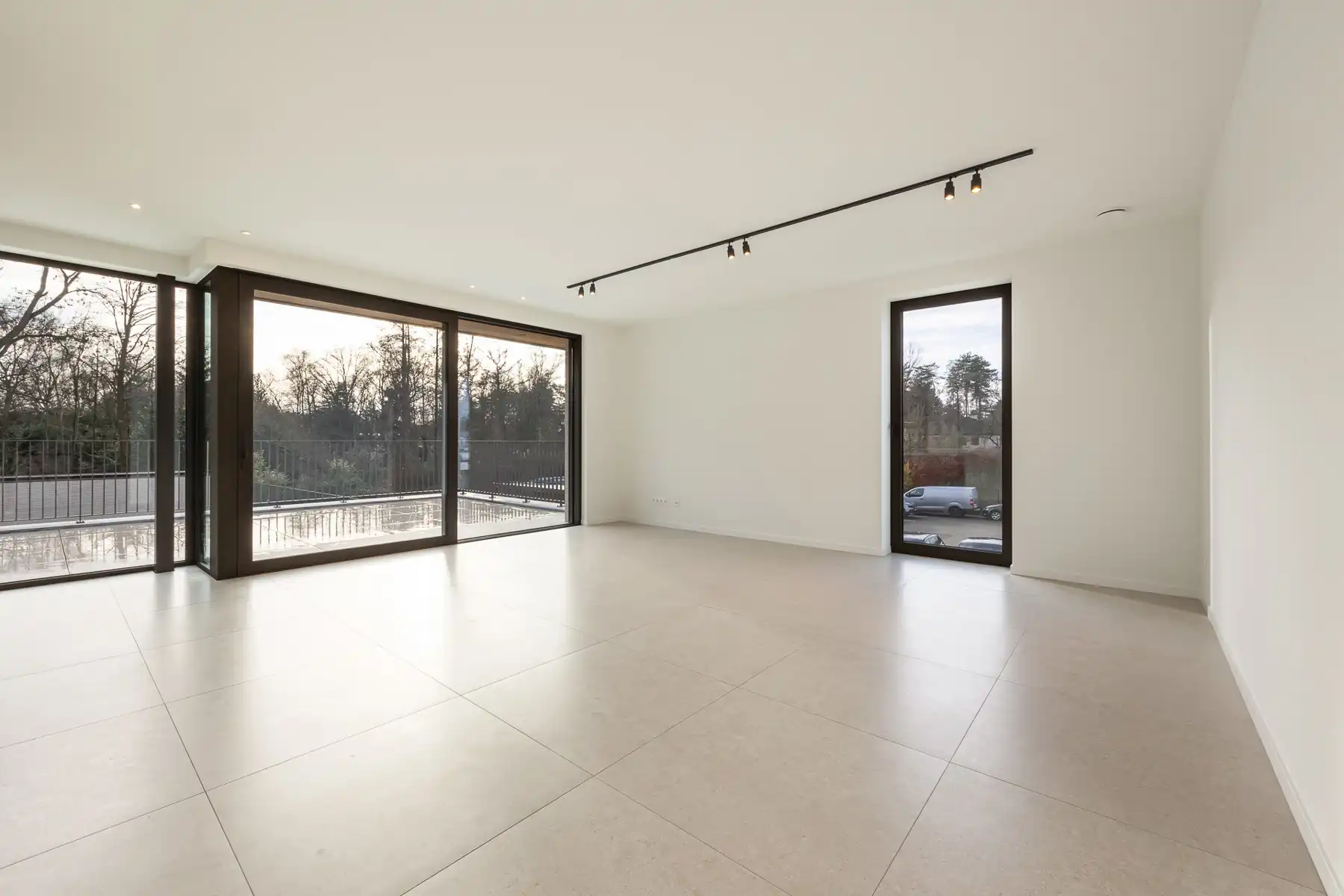 Prestigieus nieuwbouwappartement met groot terras. foto 5