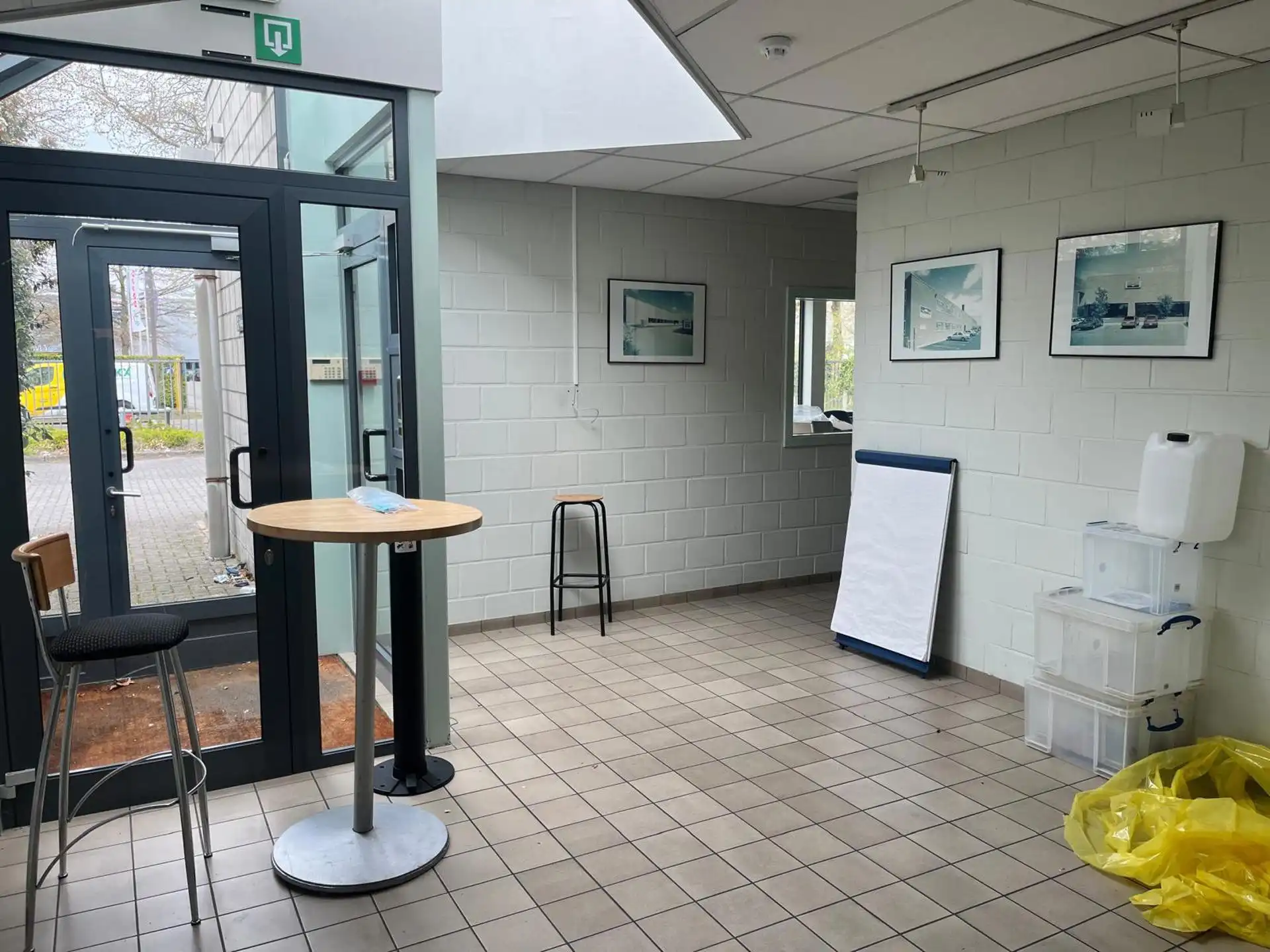 Bedrijfsgebouw magazijn met kantoren Mechelen-Noord foto 11