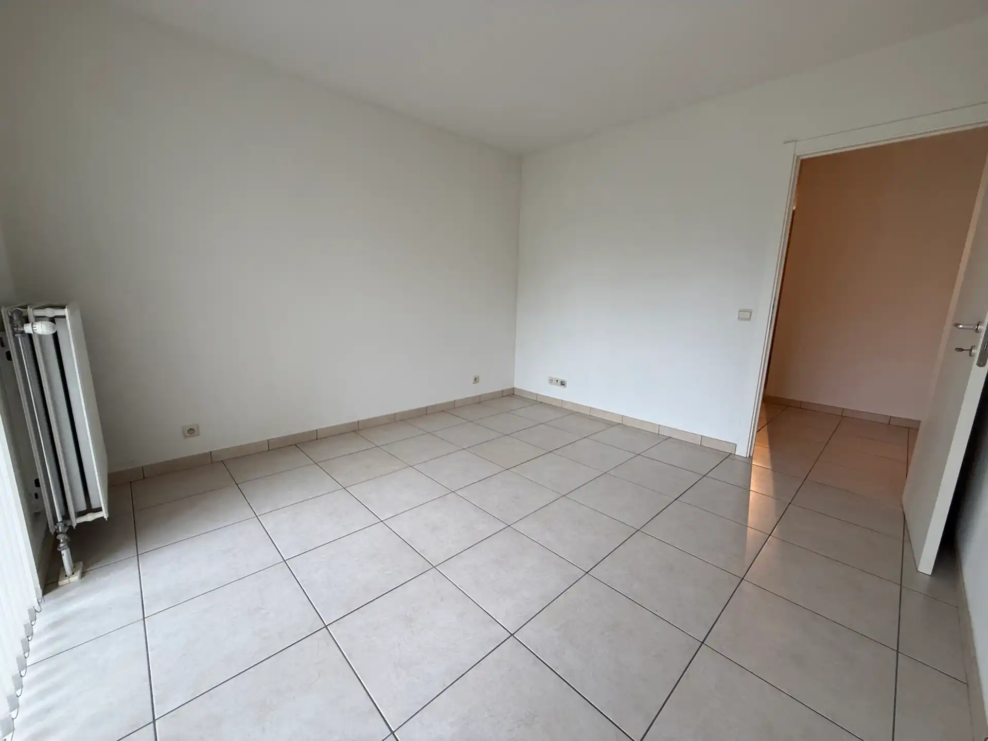 ERONDEGEM - Gelijkvloers appartement met ruim terras én garage. foto 7