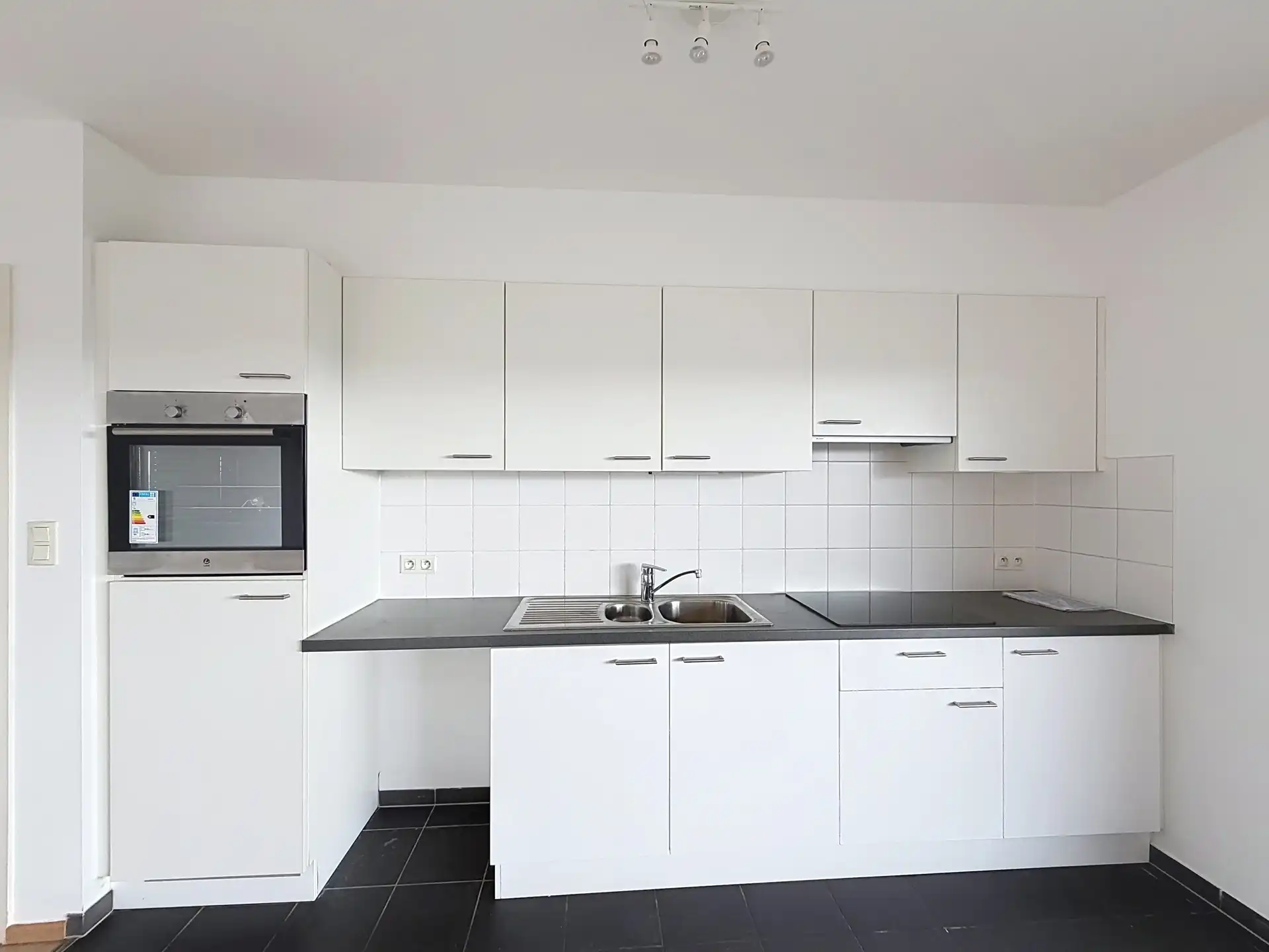 Appartement met 1 slaapkamer + parkeerplaats foto 5