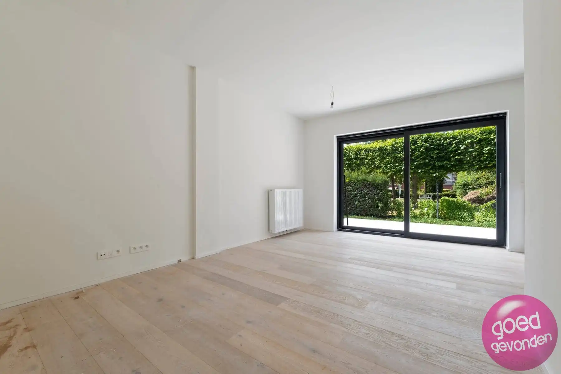 NIEUW APP - 1of2 SLK - TERRAS - KELDER - CENTRUM - GEEN BTW foto 10