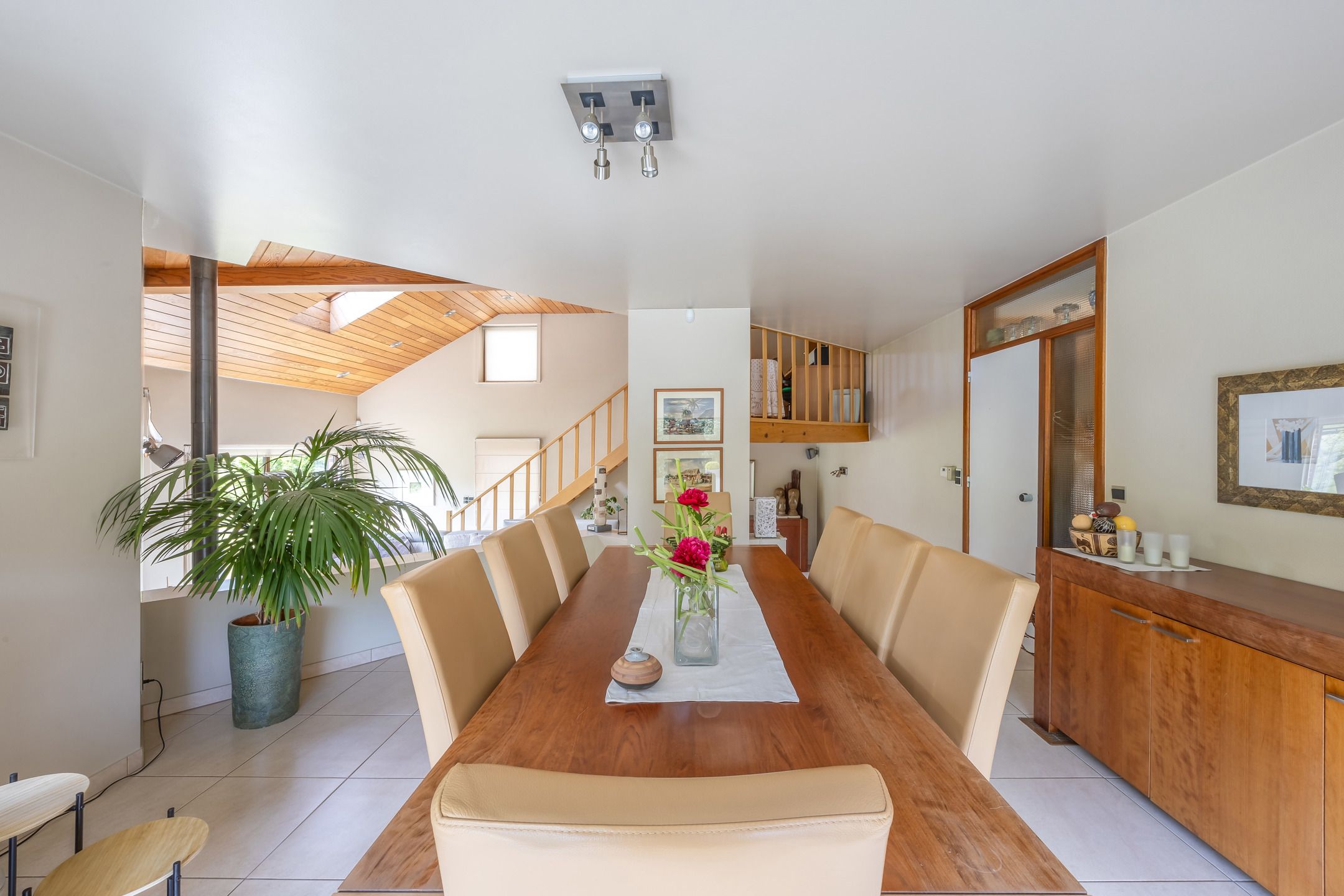 Architecturale gezinswoning met atelier en weids uitzicht foto 8