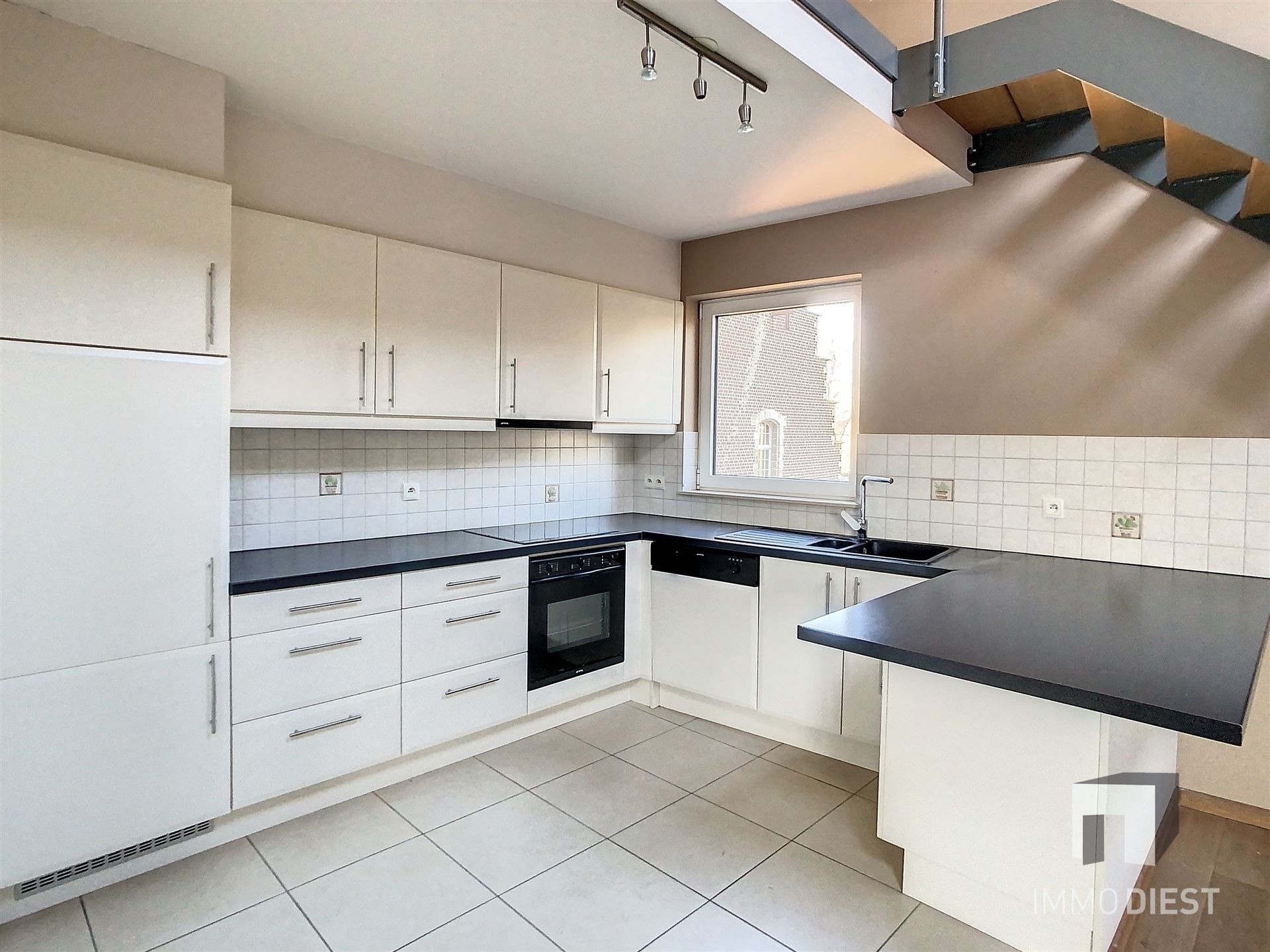 Ruim appartement met 2 slaapkamers foto 9