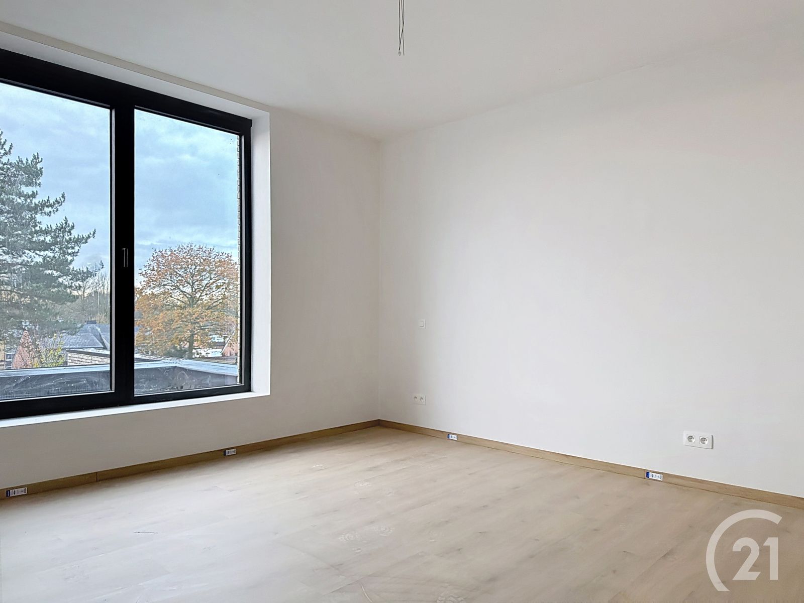 Prachtige nieuwbouwwoning in heel rustige straat te huur! foto 6