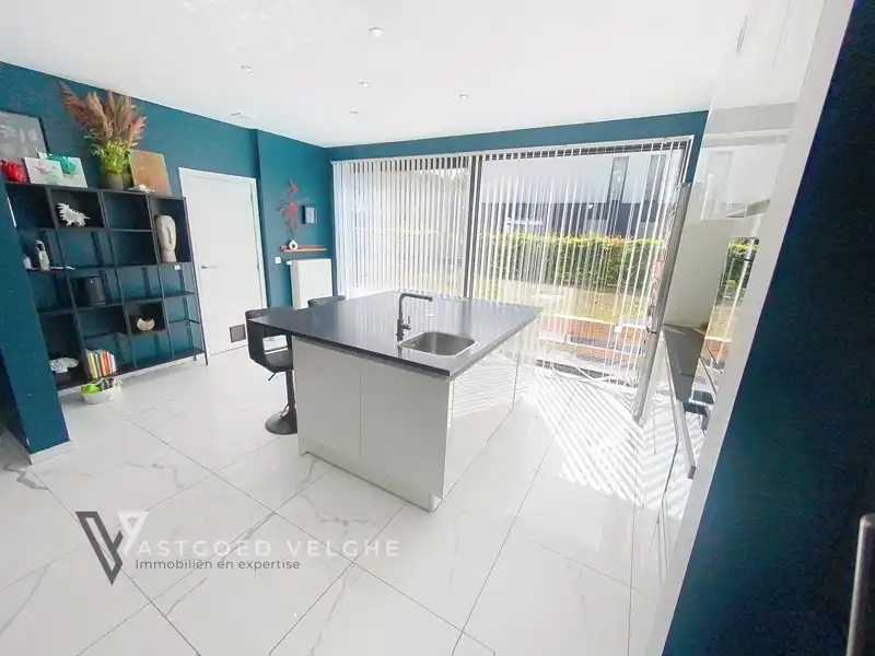 Moderne woning  van 151m² aan de rand van centrum-Genk foto 8