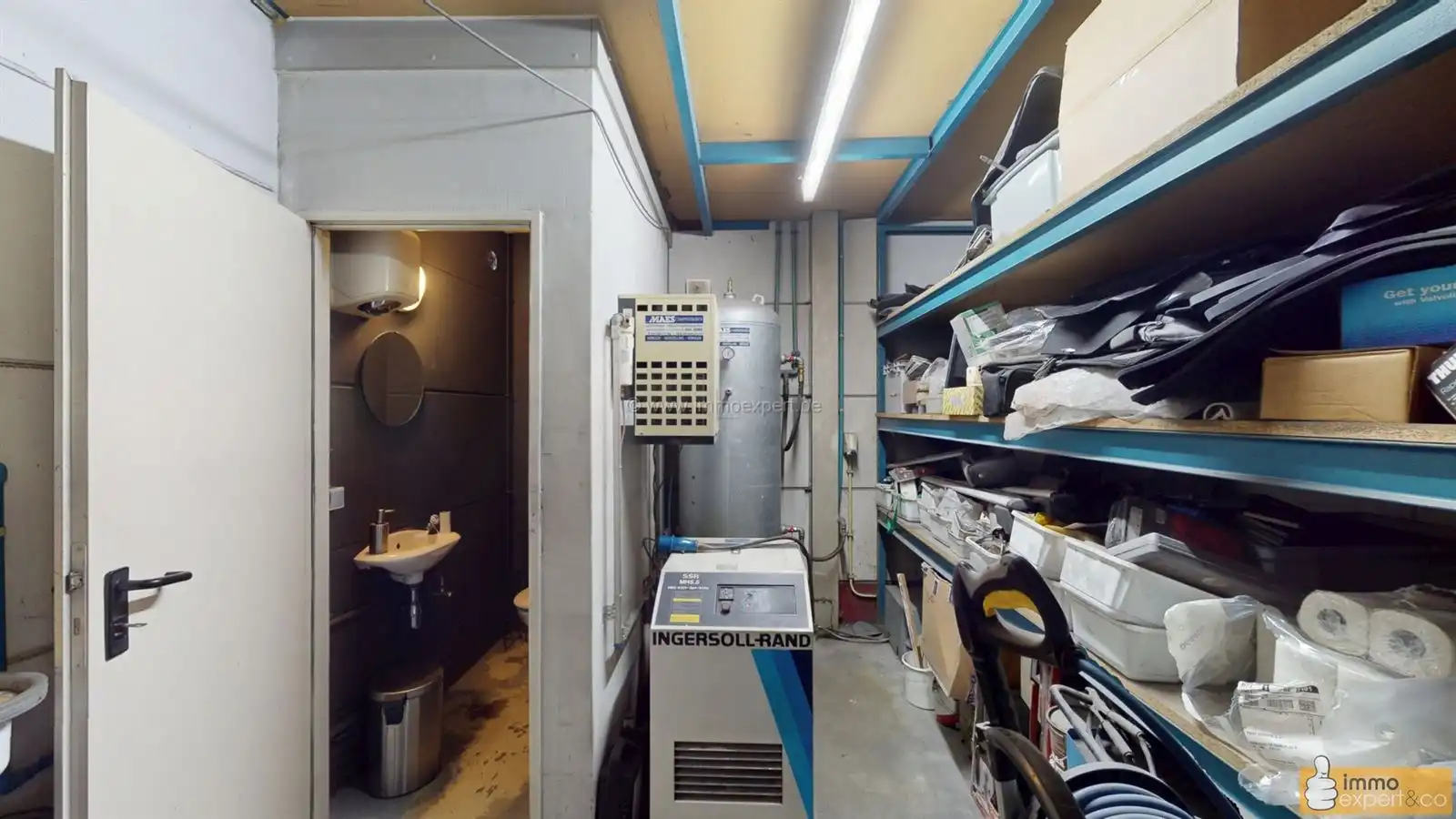 ROOSDAAL : Goed gelegen en volledig uitgeruste werkplaats / carrosserie bedrijf foto 17