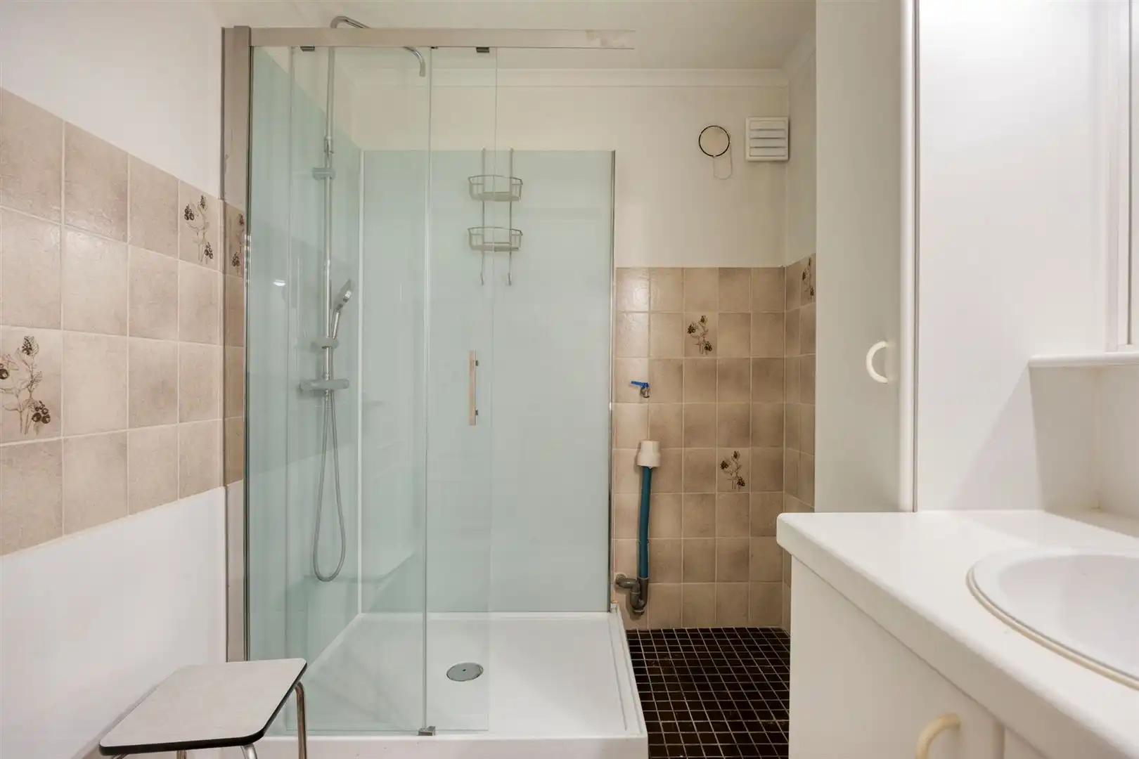TE KOOP: Verzorgd appartement met 2 slaapkamers en ondergrondse staanplaats in hartje Heusden! foto 14