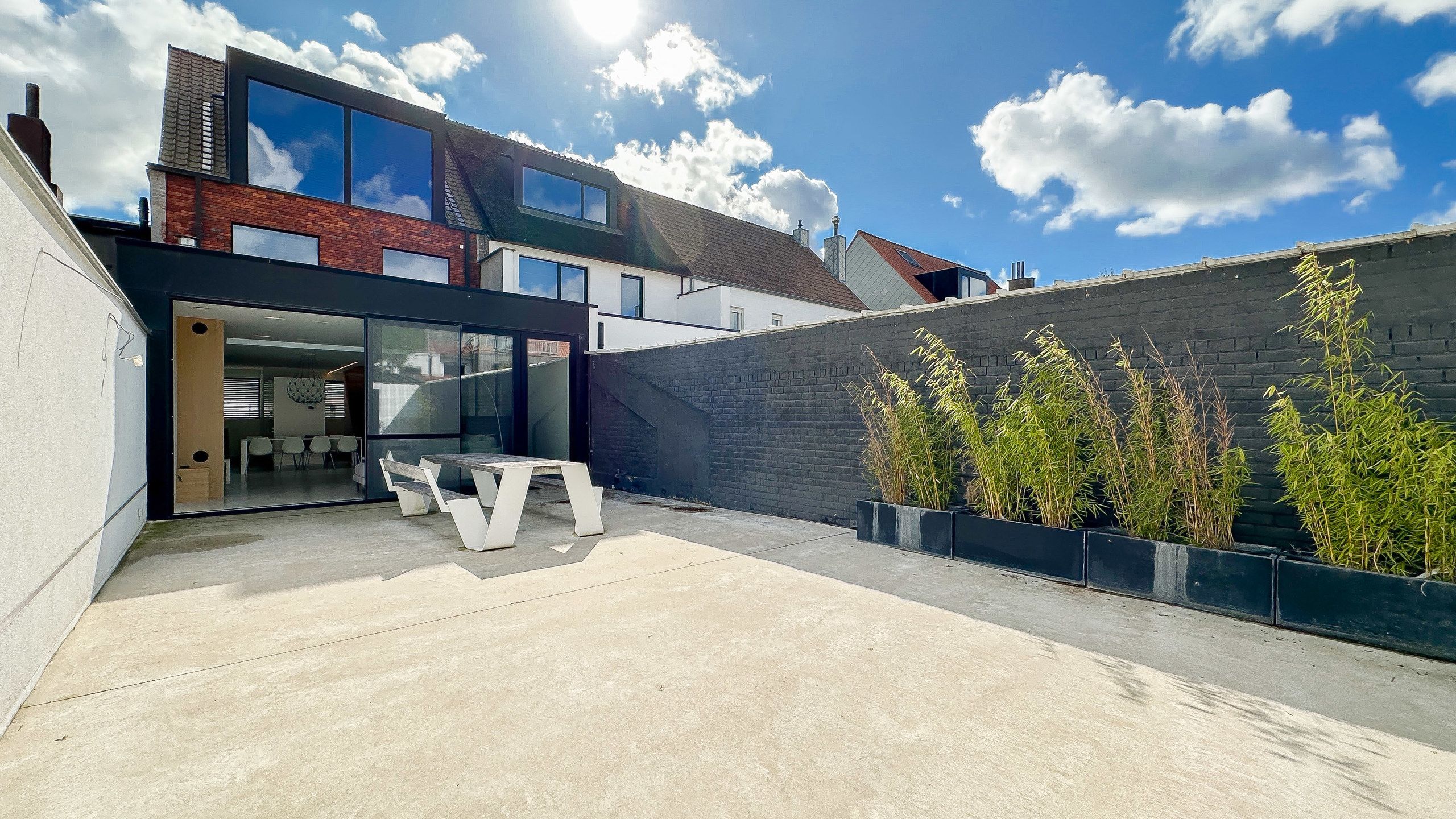 Moderne woning met een strak design, langs de Graaf Jansdijk foto 14