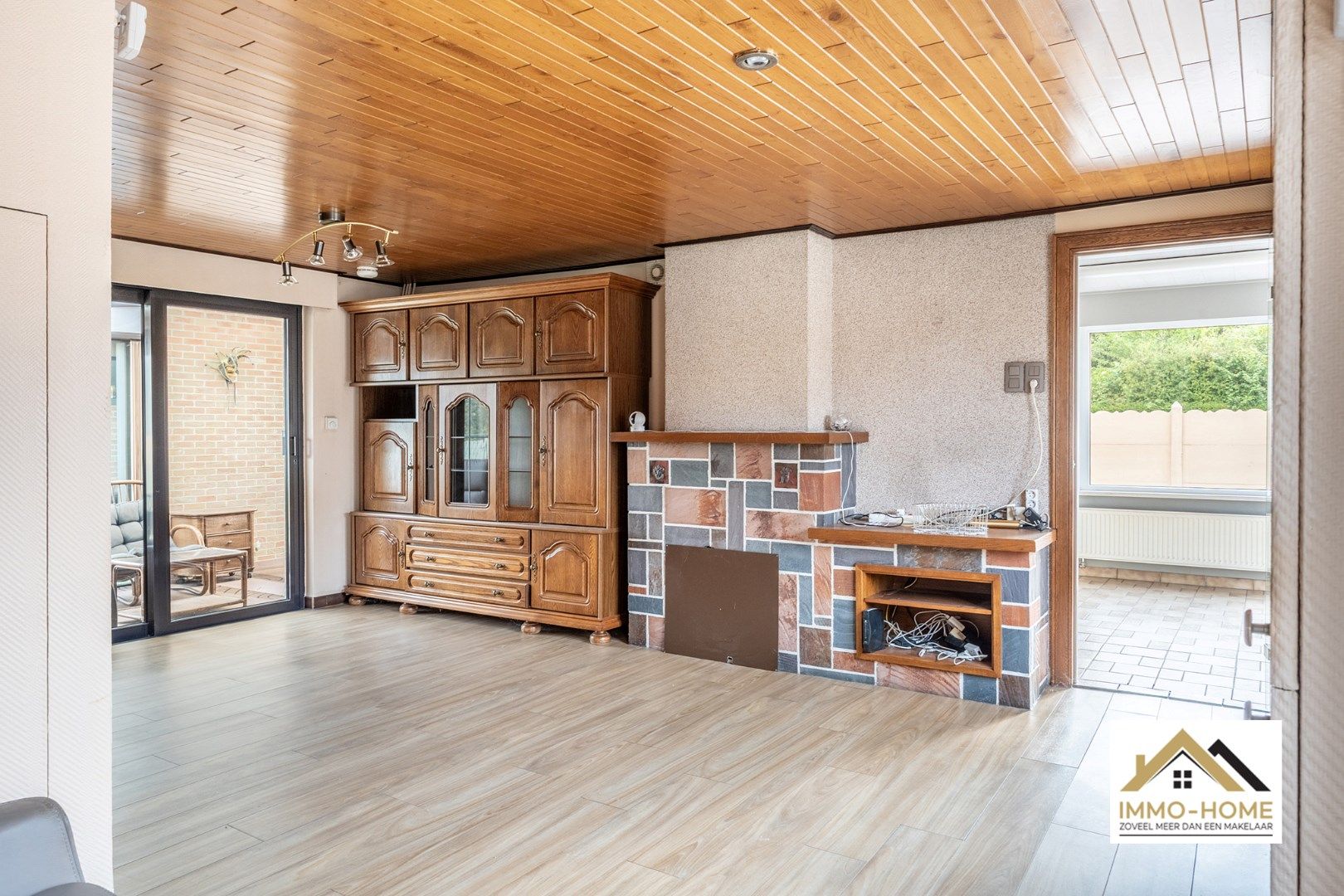 Op te frissen woning met ruime opslagplaats te Beervelde foto 9