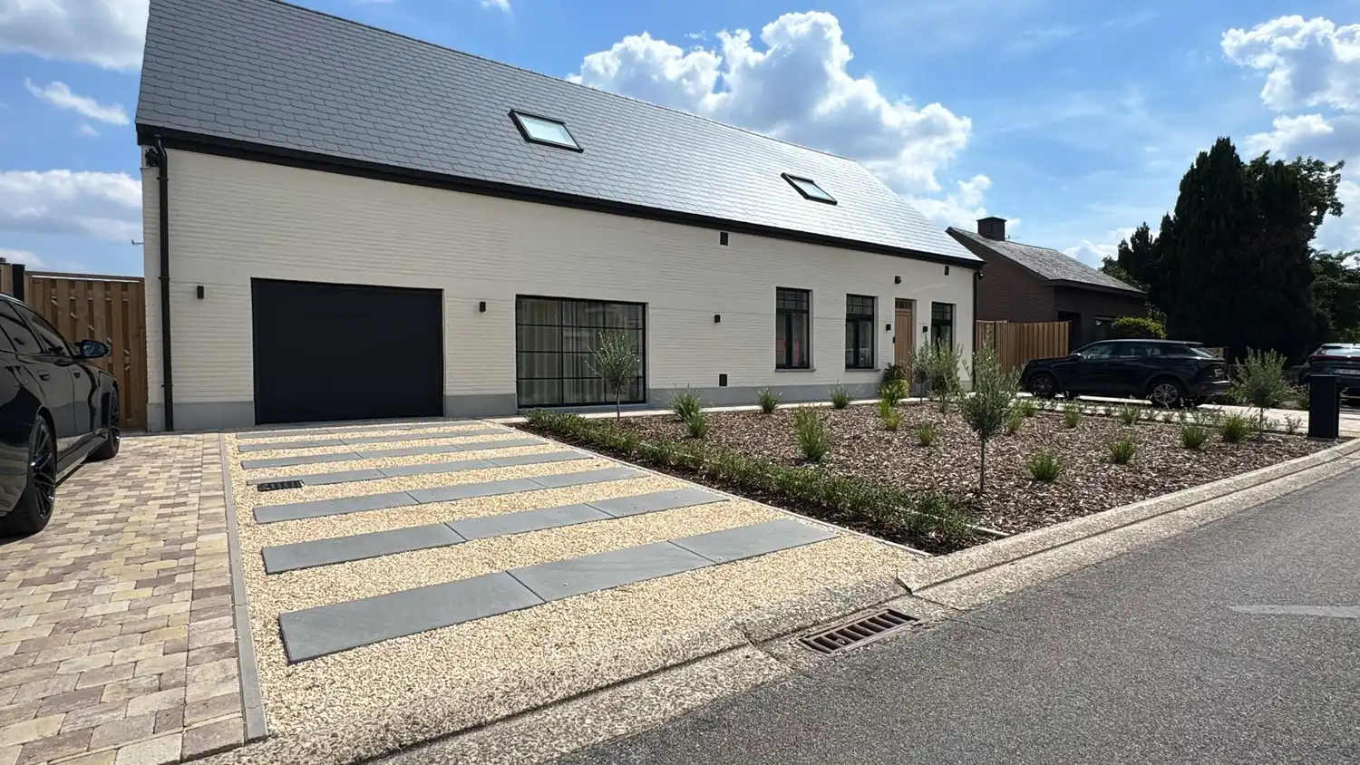 Prachtige villa te koop in Lommel - 4 slaapkamers, 2 badkamers, garage en ruime tuin op 566 m², volledig gerenoveerd in 2025! foto 46