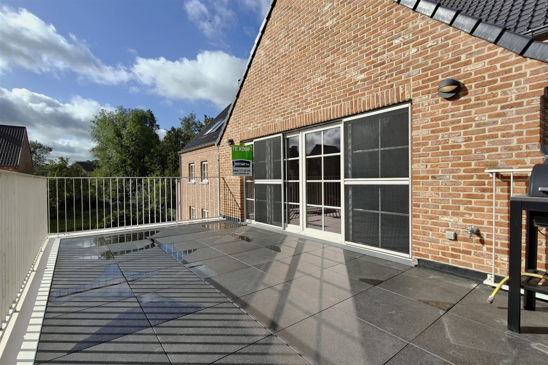 Ruime duplex (197m²) in een residentiële woonwijk te Munsterbilzen foto 9