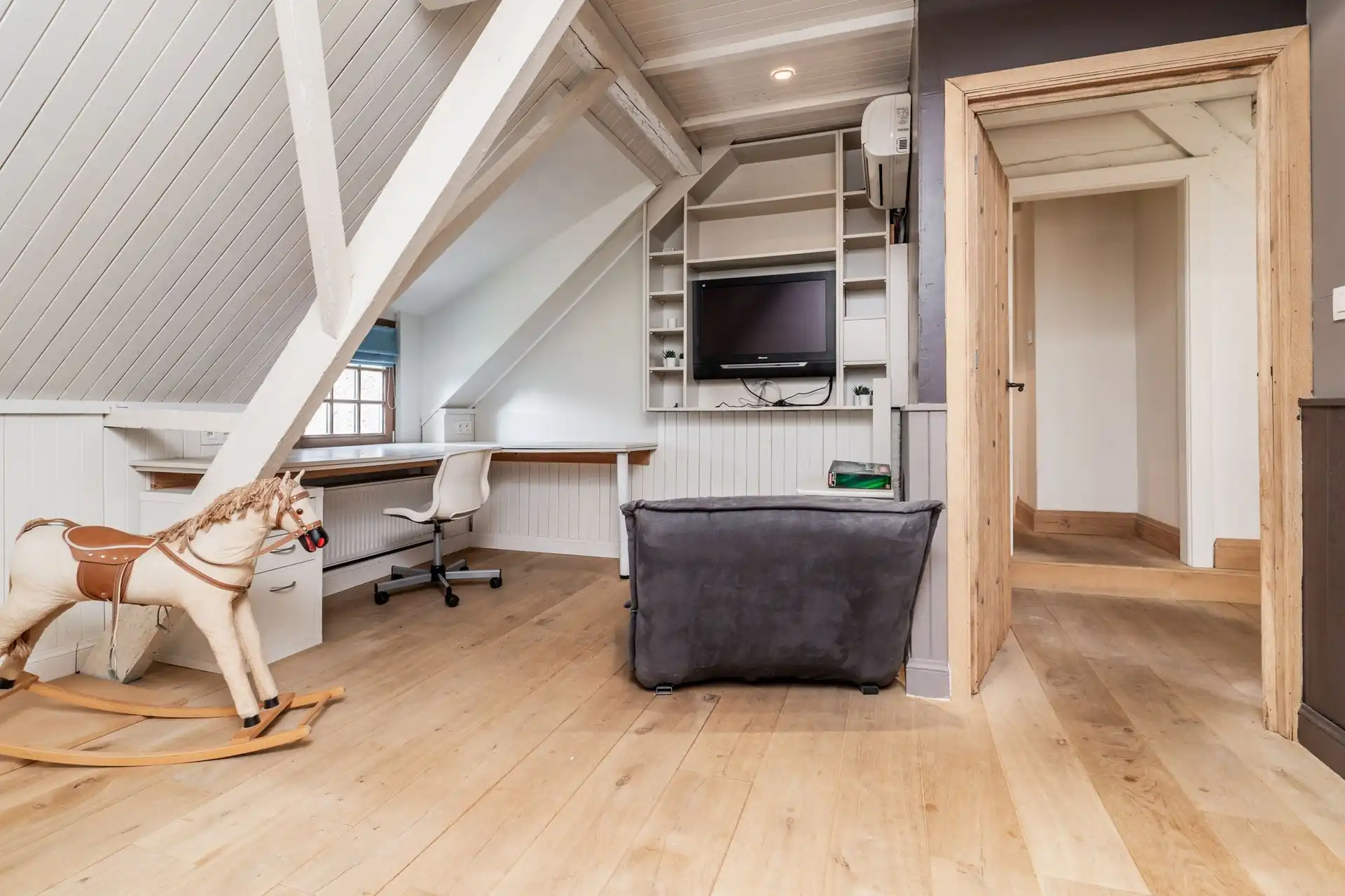 Authentieke hoeve met 4 slpks, poolhouse en zwembad foto 21
