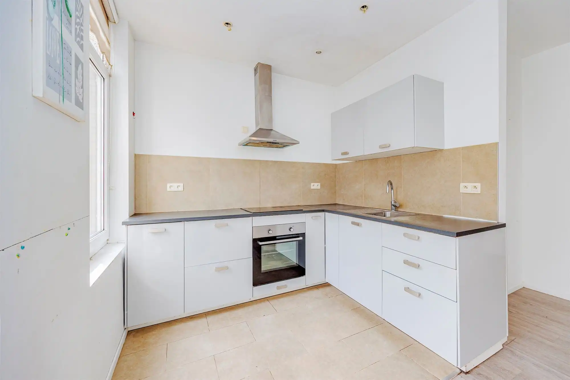 Instapklaar 2 slaapkamer appartement aan de Roma foto 6