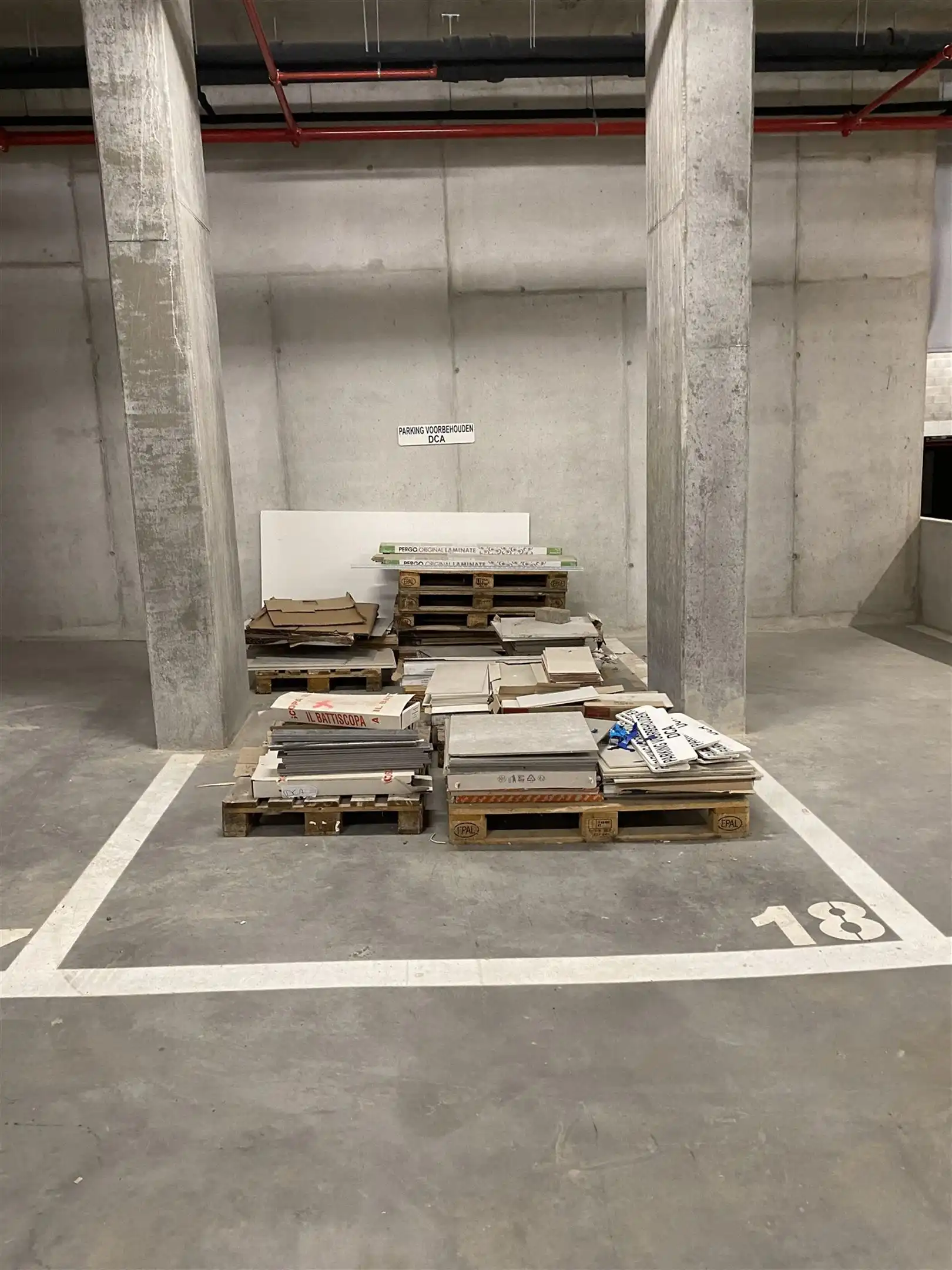 2 autostaanplaatsen aan het Eilandje foto 7