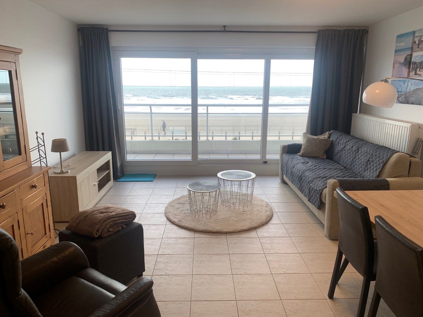Gemeubeld appartement met 1 slaapkamer - frontaal zeezicht foto 3