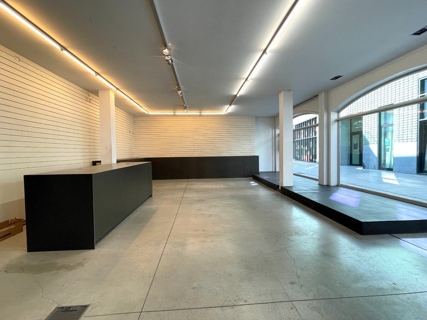 Prachtige handelsruimte te huur in het centrum van Kortrijk! foto 8