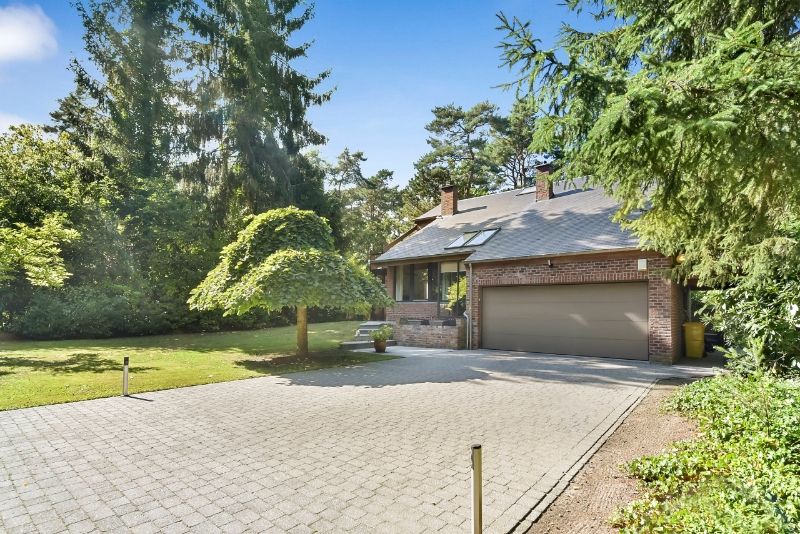 Zeer rustig gelegen villa van 245m² in moderne stijl op 14 are palende aan golfdomein foto 27