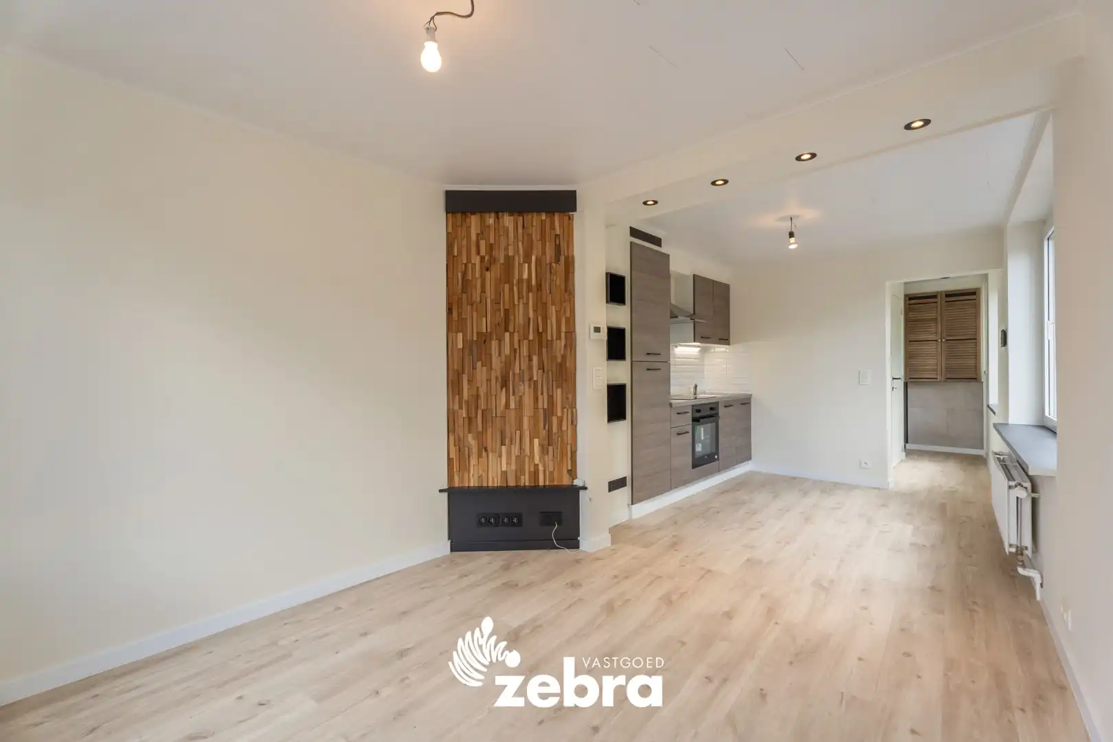 Gerenoveerd duplexappartement in het hartje van Tielt! foto 3