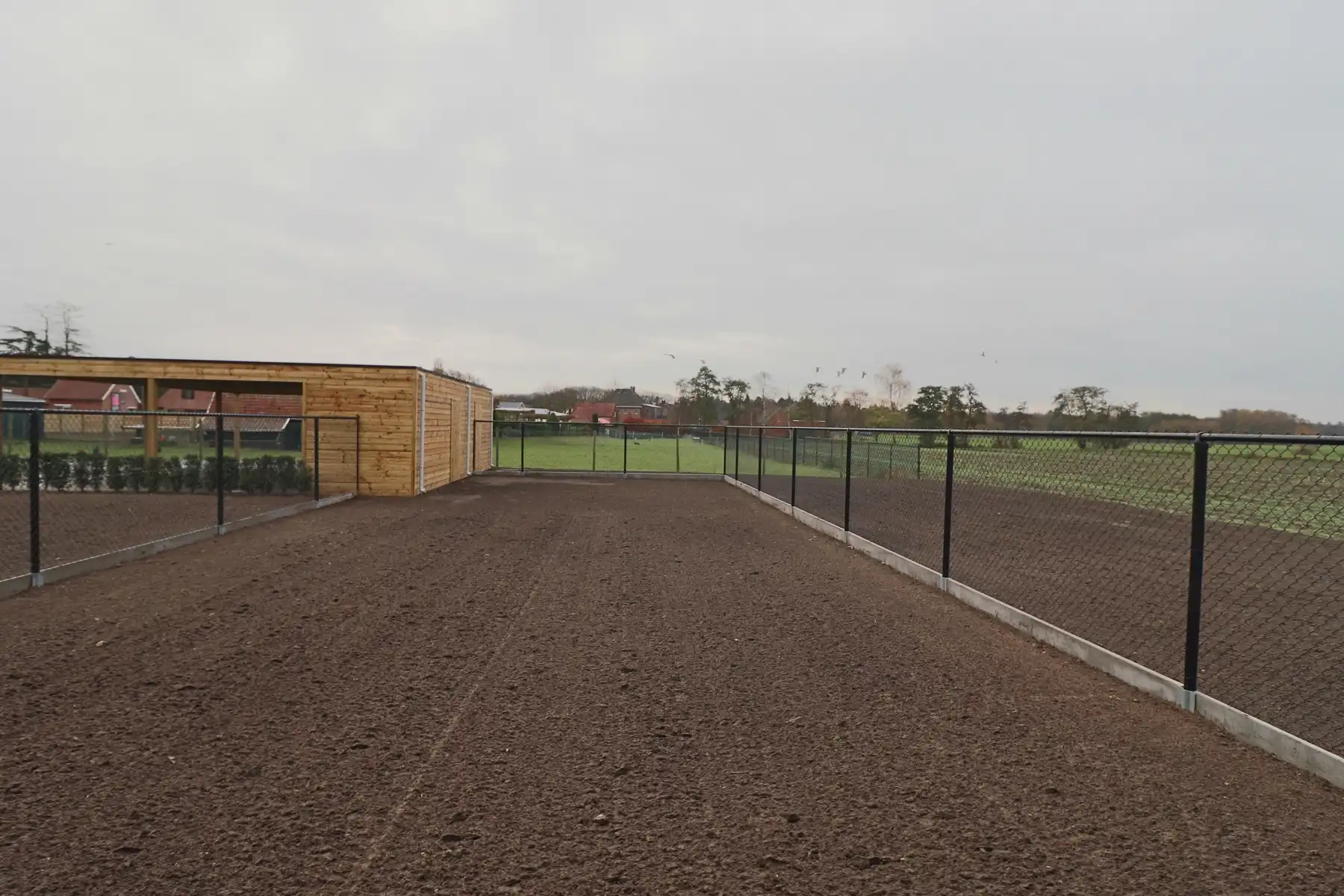 Woning met 3 slaapkamers en carport/fietsenberging op perceel van ca 366m² foto 20