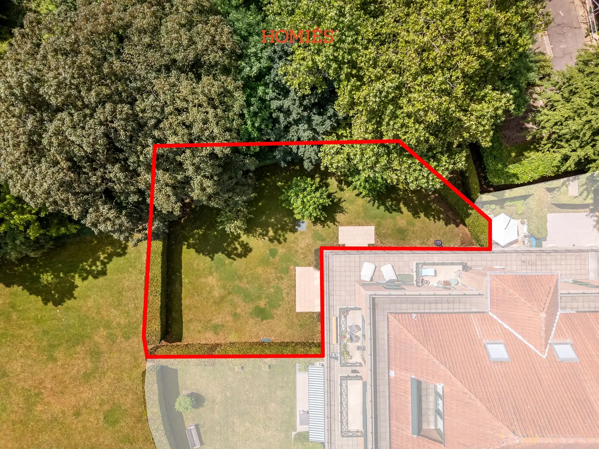 Ruim gelijkvloersappartement met zonnige privatieve tuin en veel privacy foto 12
