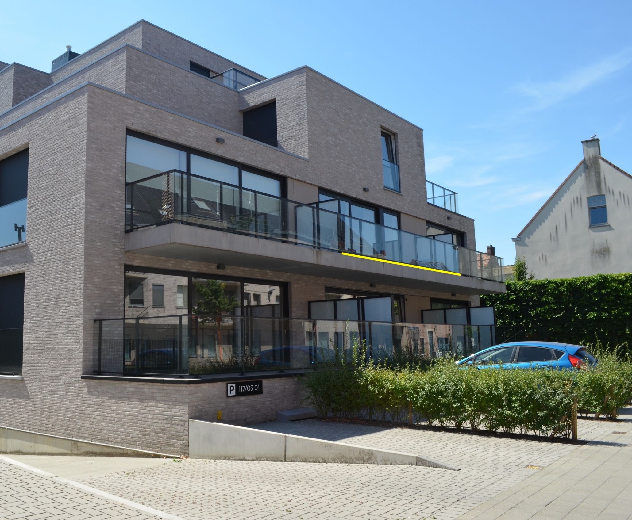 Mooi 1-slaapkamer appartement met terras en autostaanplaats foto 2