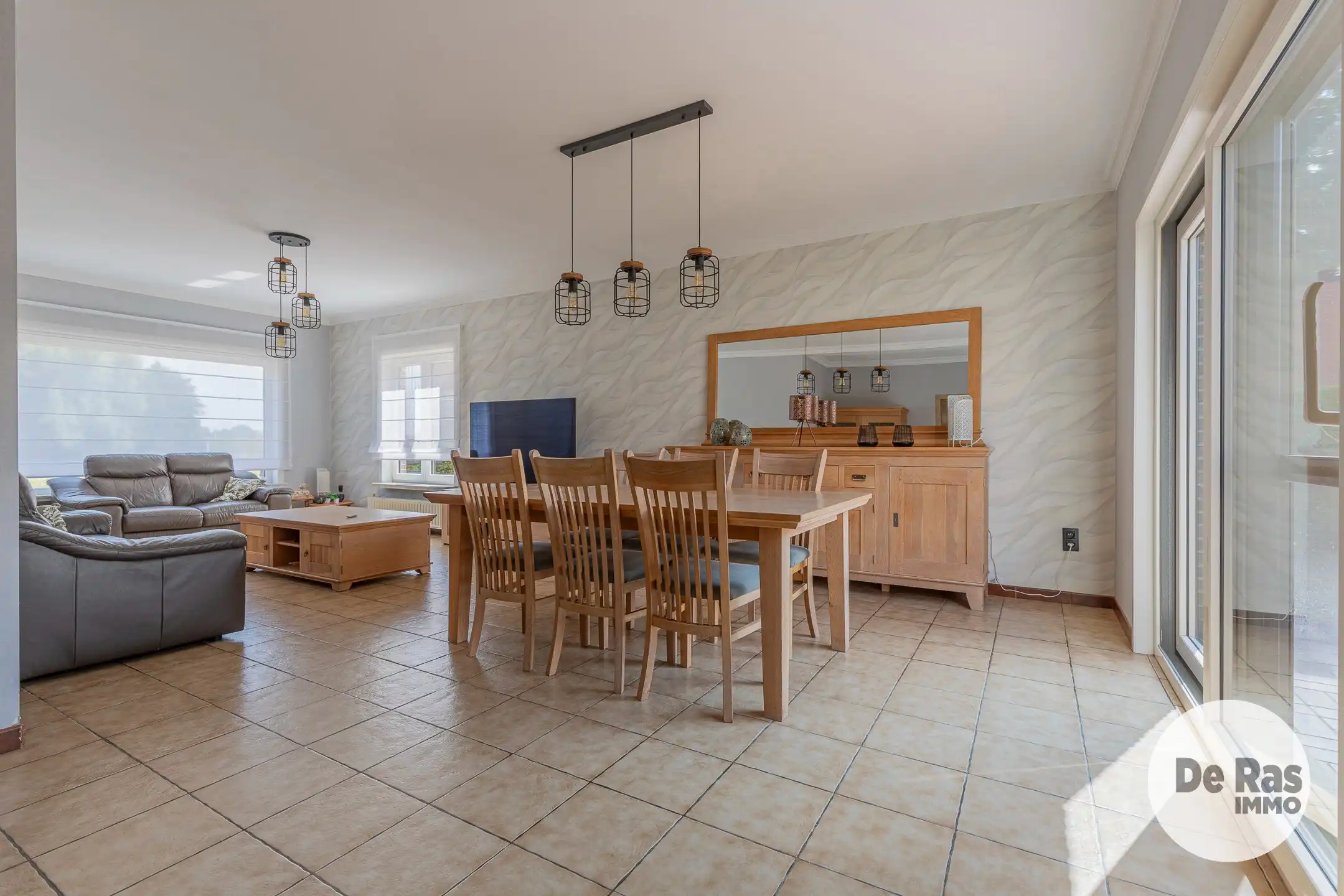 WICHELEN - Instapklare woning met 4 kamers, garage en tuin foto 6