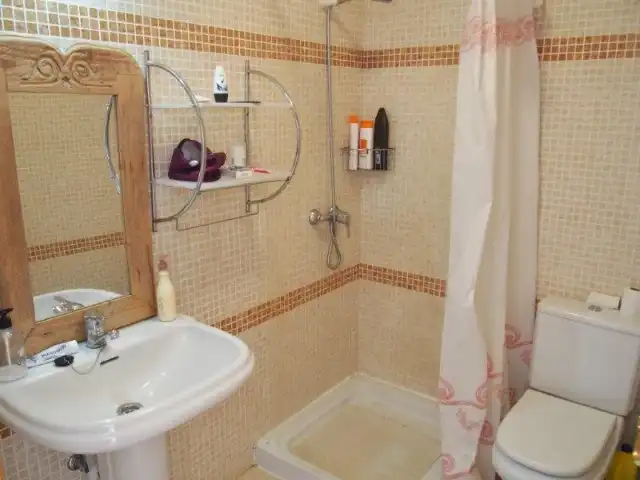 Instapklaar bemeubeld dakappartement foto 13