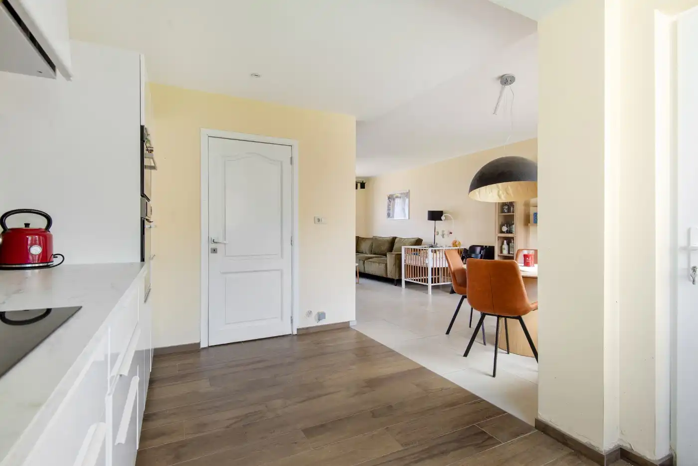 Centraal gelegen, gerenoveerde woning met 3 slpk. en west-tuin foto 13