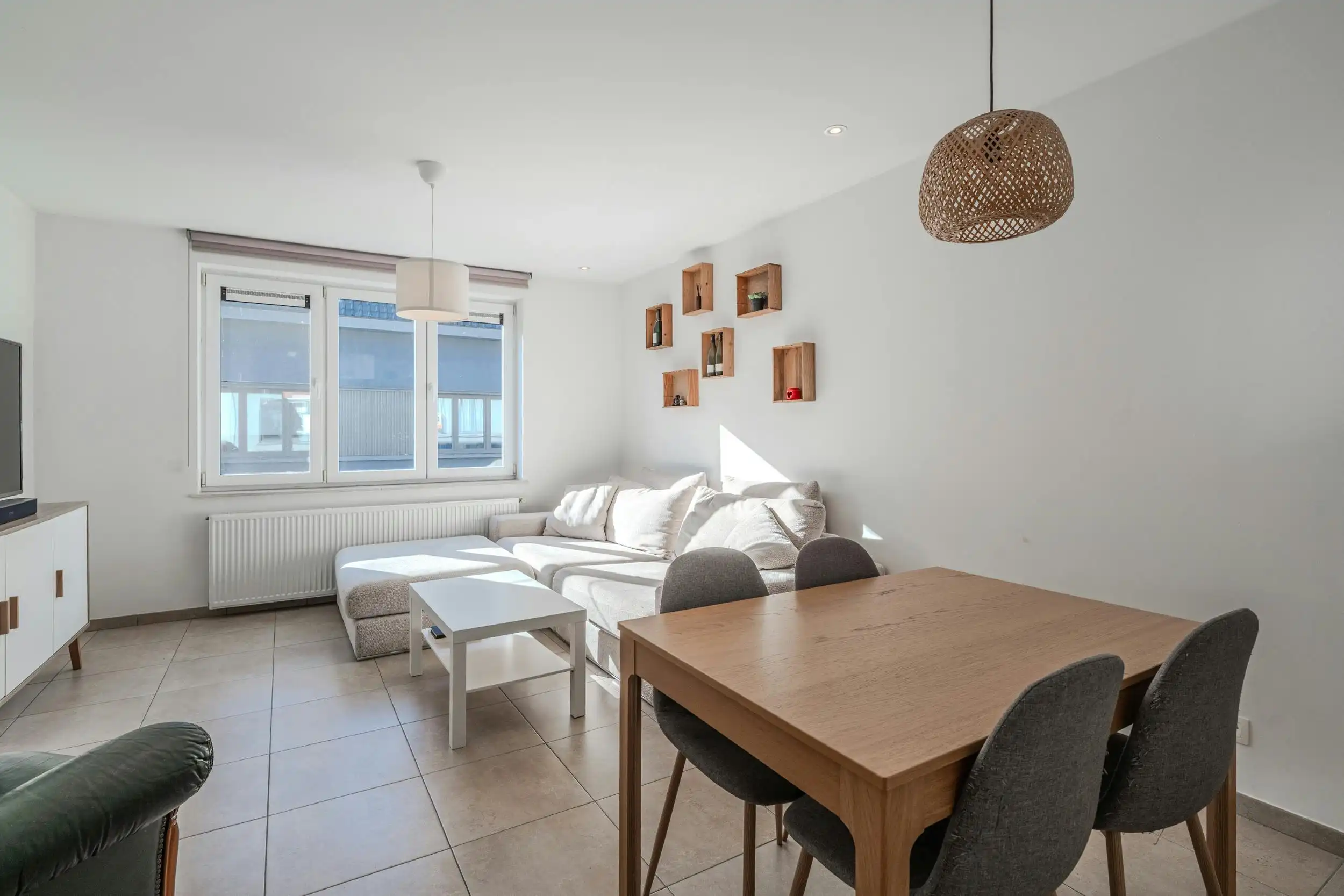 Duplex appartement met 2 slaapkamers met terras te Gistel foto 2
