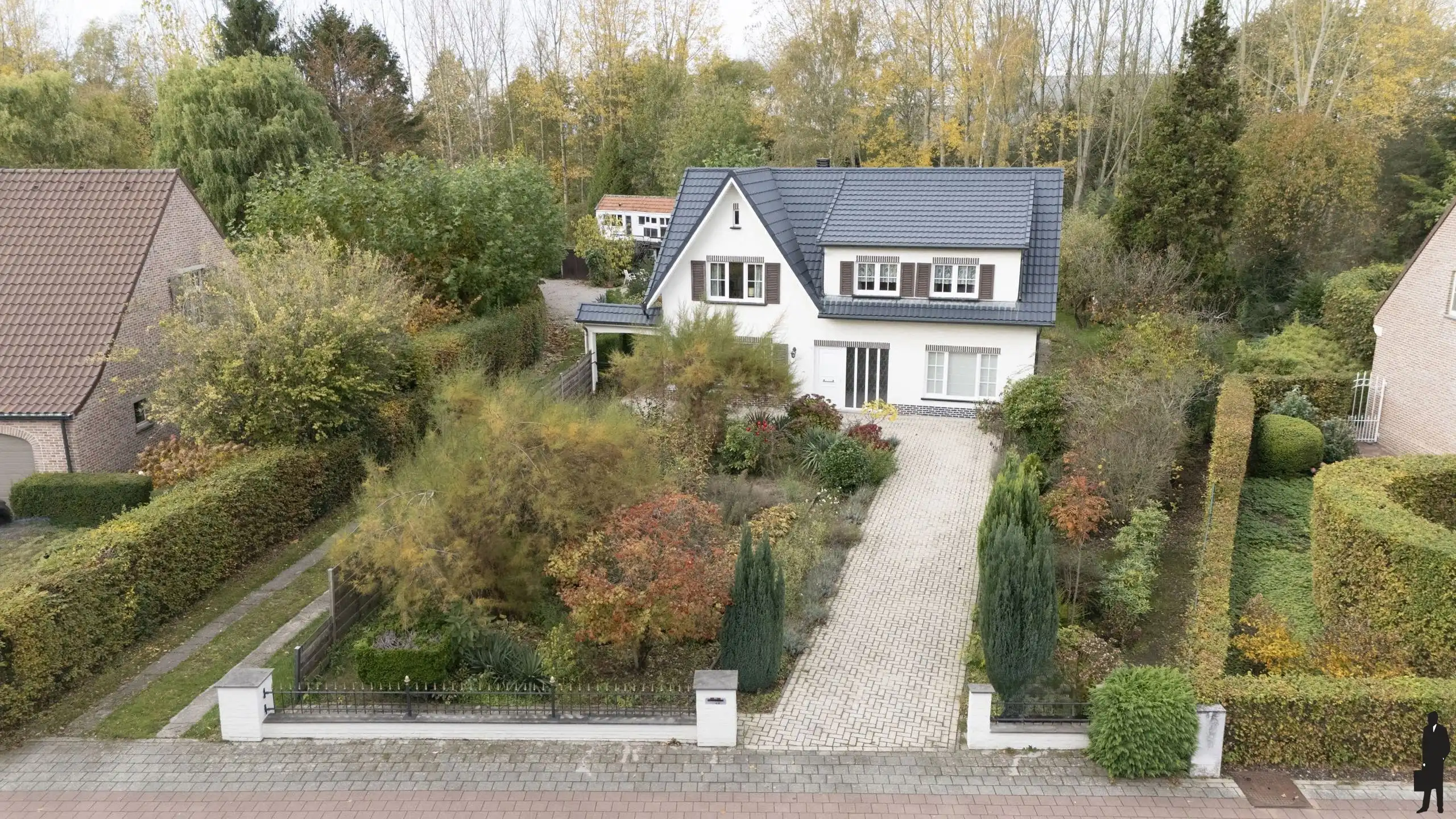 Hoofdfoto van de publicatie: Woning op riant perceel van 8.906m² met vele mogelijkheden