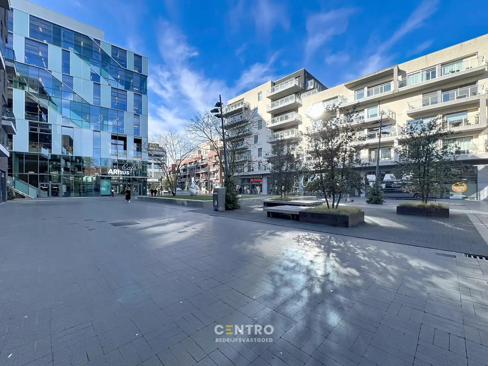 Modern, energiezuinig pand met industrieel karakter tot 285 m² op topligging in De Munt. foto 2