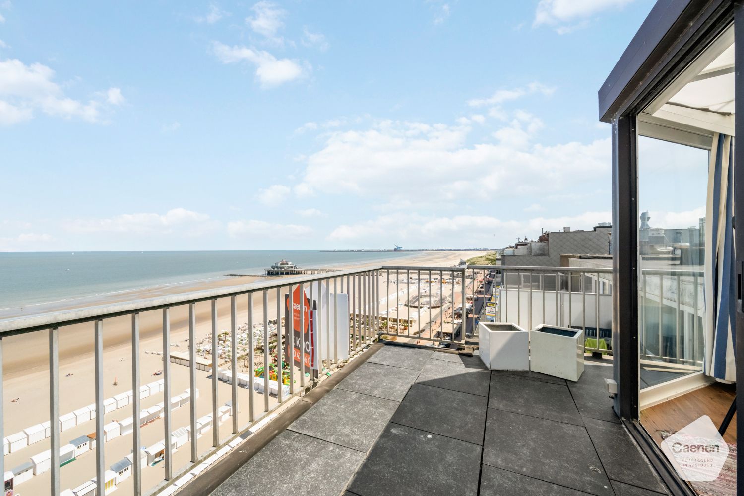 Instapklare gemeubelde penthouse met één slaapkamer en met een prachtig zicht over de zee. Met garagebox op het Casinoplein inbegrepen. foto 8