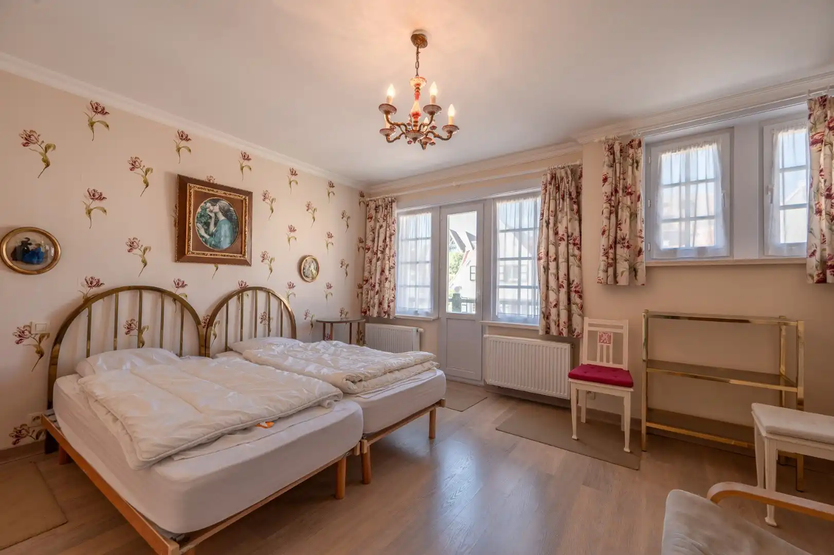 Unieke villa in eclectische stijl – een karaktervol pareltje in Duinbergen foto 9