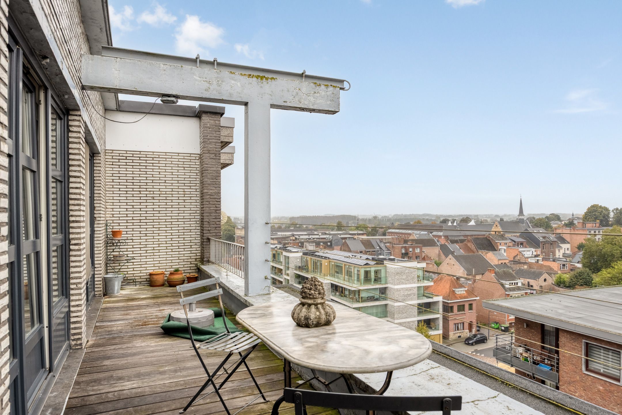 Riant appartement aan de stadsrand foto 30