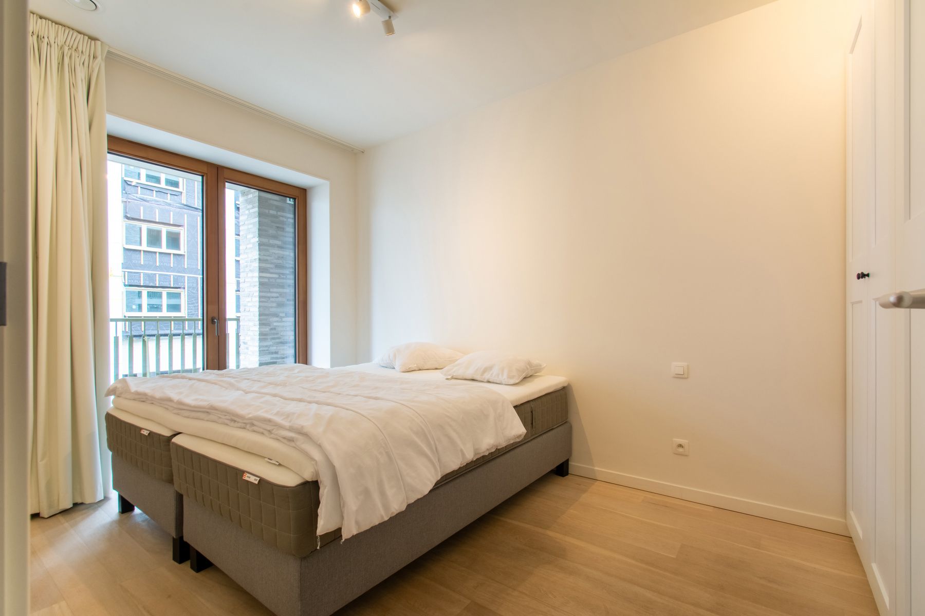 Prachtige 2 slaapkamer appartement met parkzicht foto 10