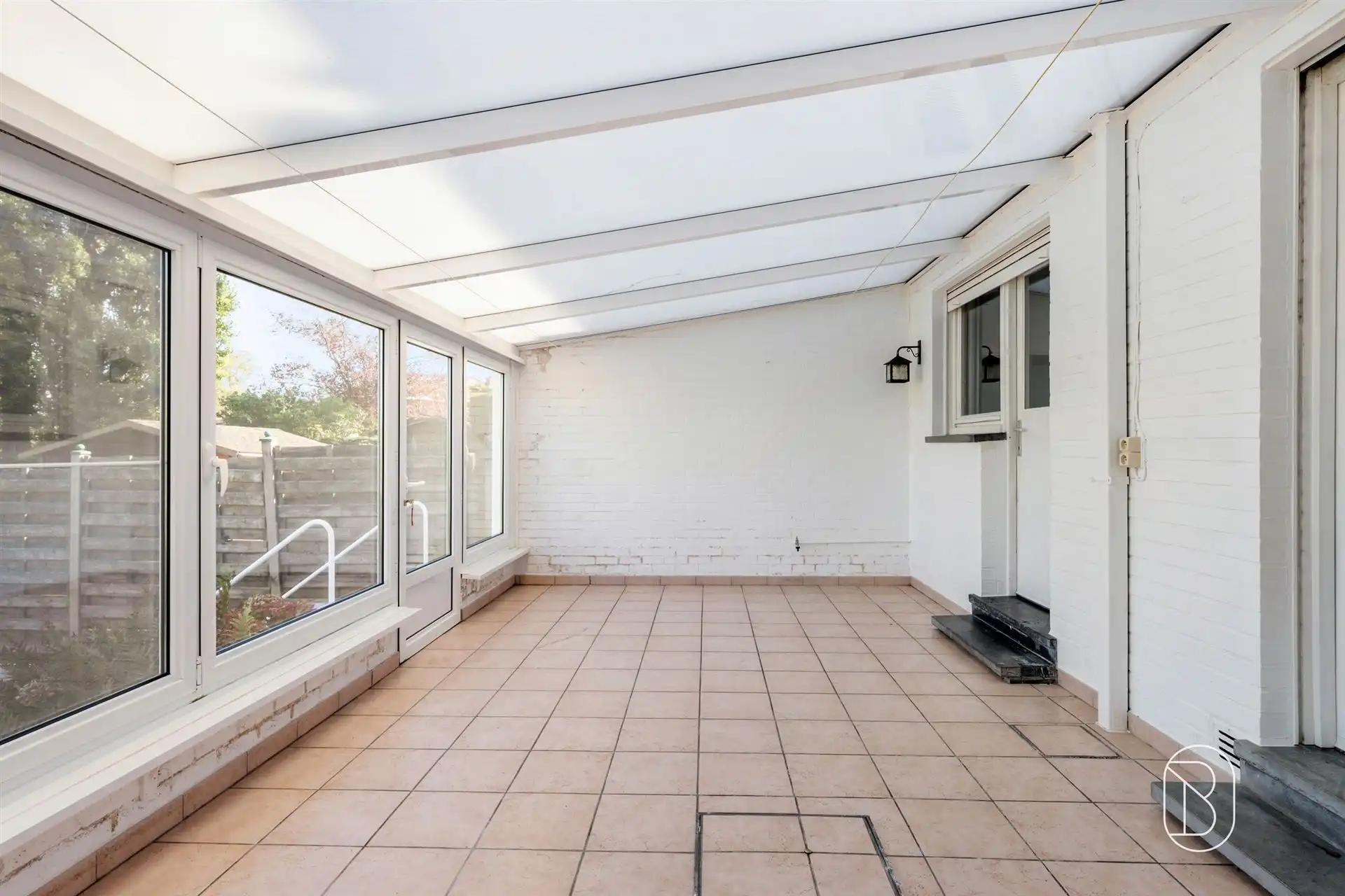 Rustig gelegen woning met 3 slaapkamers en grote tuin foto 14
