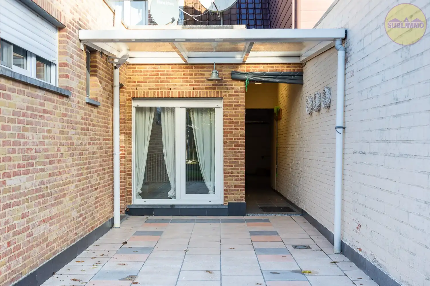 Ruime tweegezinswoning met afzonderlijk appartement op een perceel van 858 m² in Mol. ​​​​​​​T foto 24