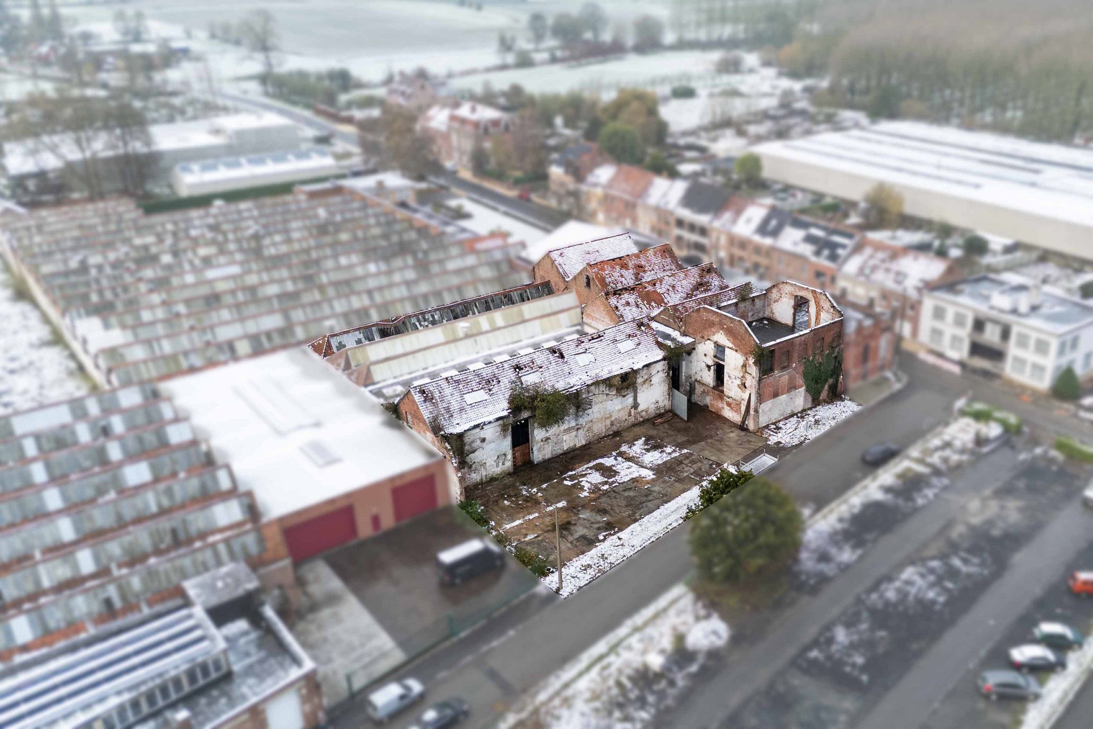 Te renoveren industrieel pand met veel potentieel & ruimte! foto {{pictureIndex}}