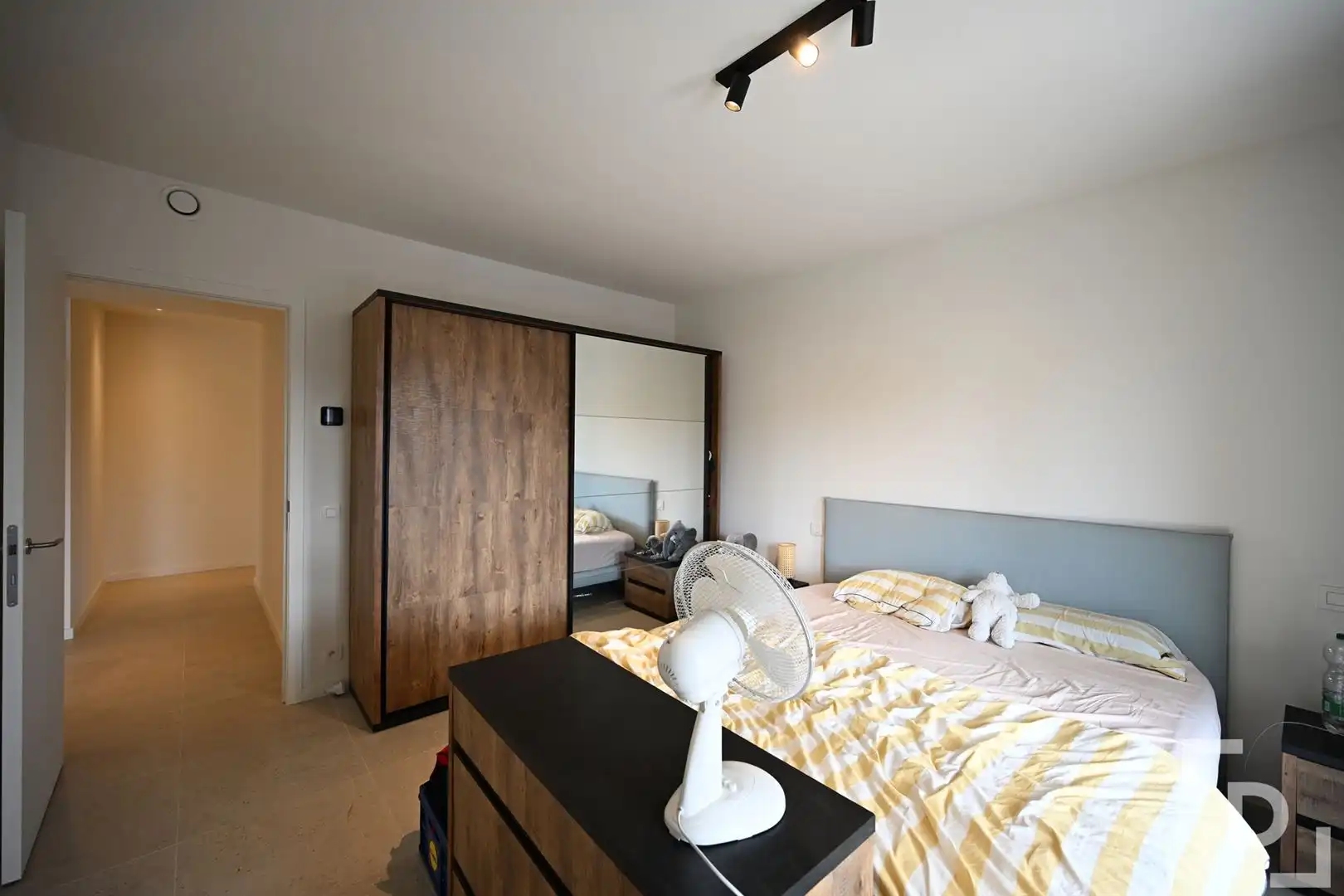 Energiezuinige en ruim nieuwbouwappartement te huur in centrum Langemark foto 12