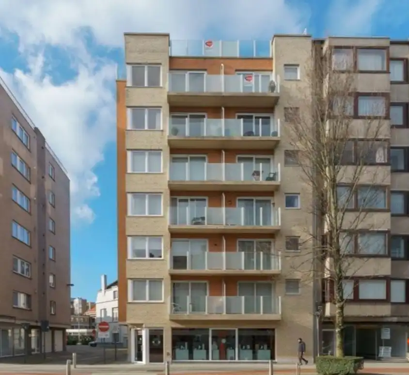Instapklaar 2-slaapkamerappartement met zonnig terras en open zicht foto 20