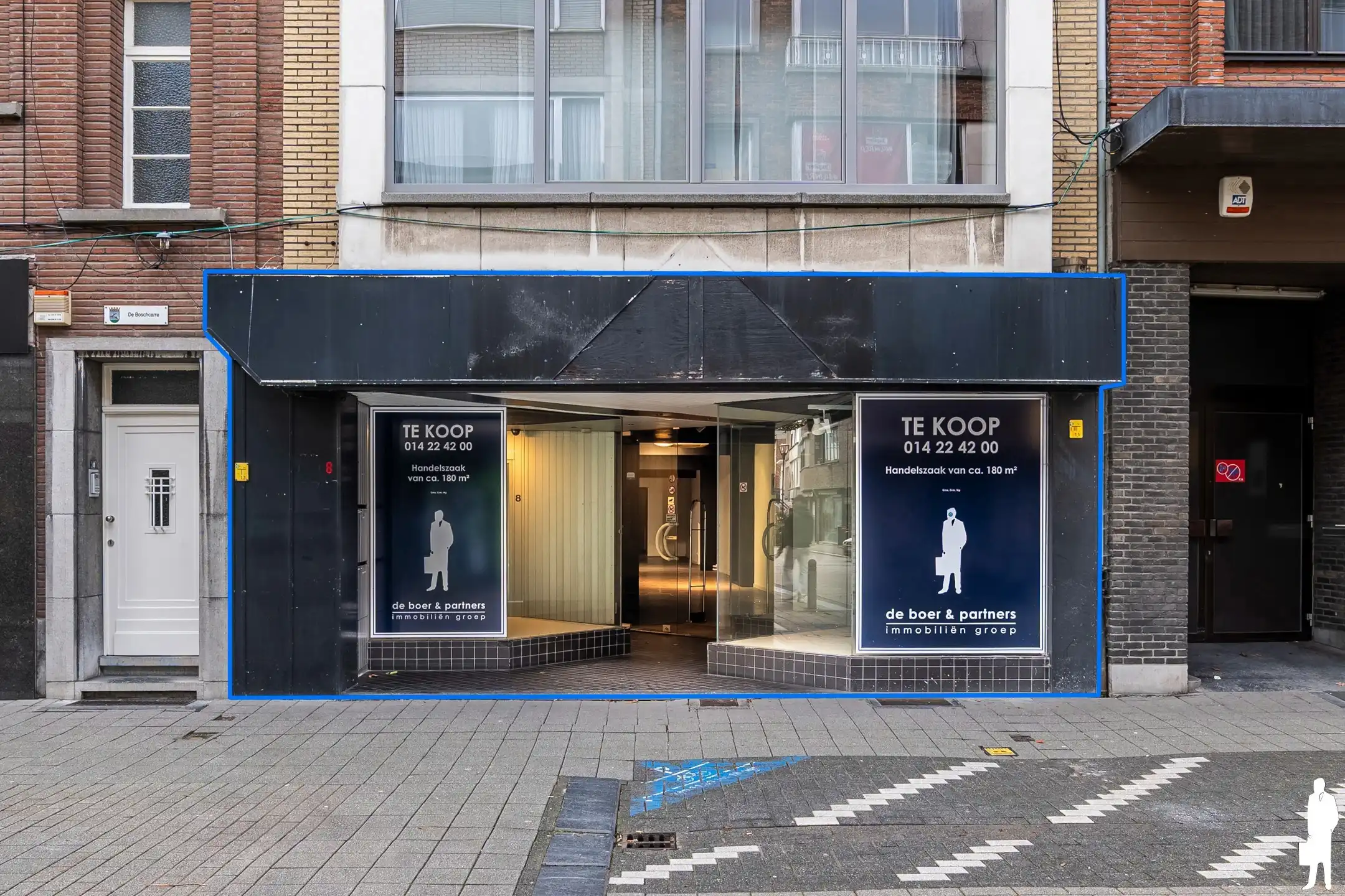 Gelijkvloers handelspand met een oppervlakte van ca. 180m² foto {{pictureIndex}}